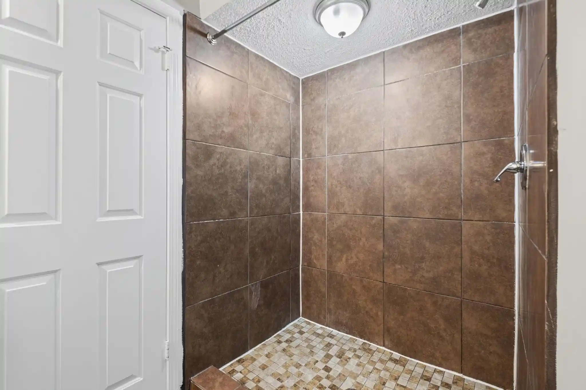 Photo 3 of Single family home for sale at 3990 Clubview Dr, Memphis, TN 38125 | MLS# 10224589 | Listing updated on 2026-09-11