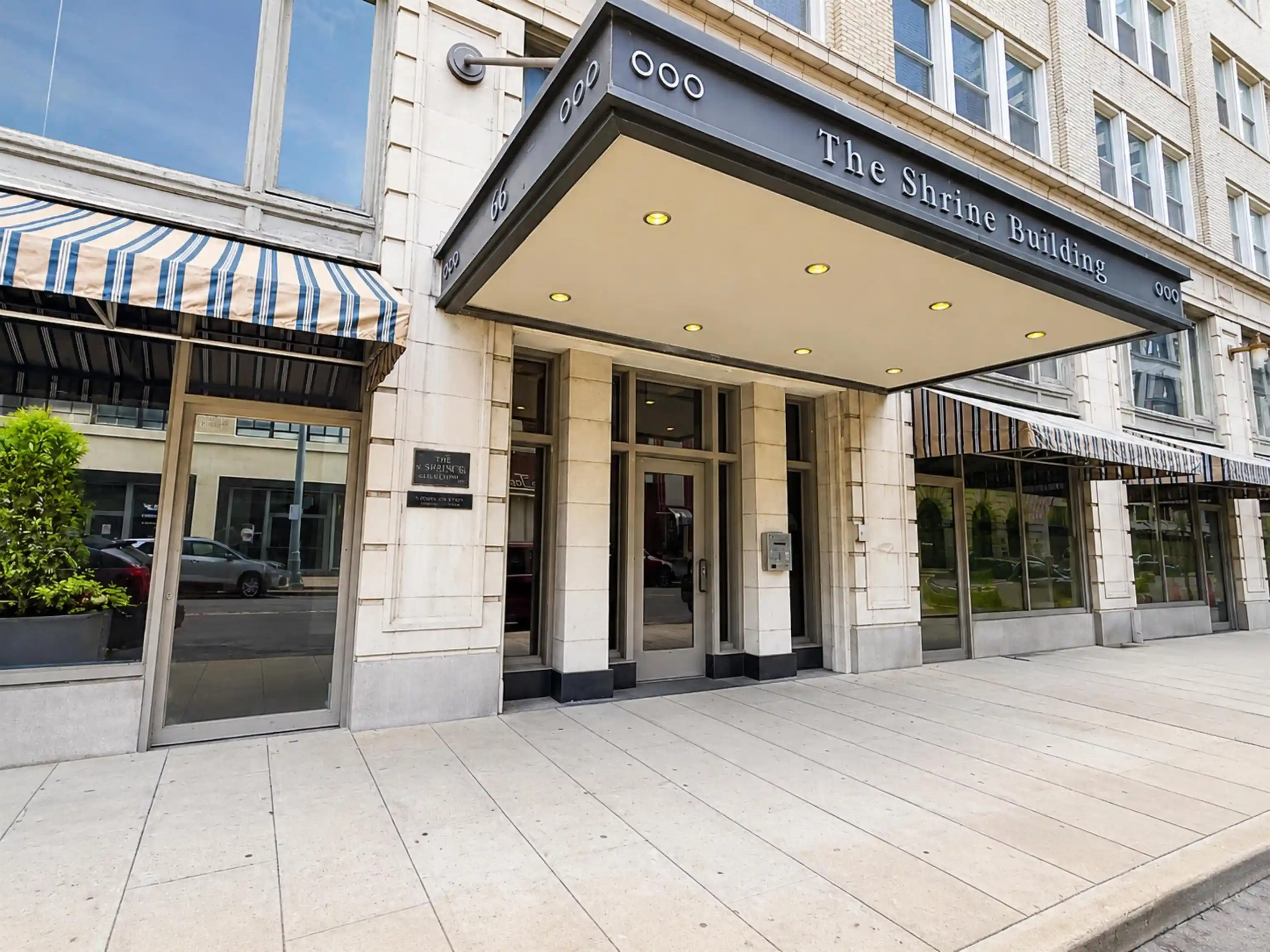 Homes for sale in Memphis, TN | 66 Monroe Ave #405, Memphis, TN 38103 | MLS# 10224594