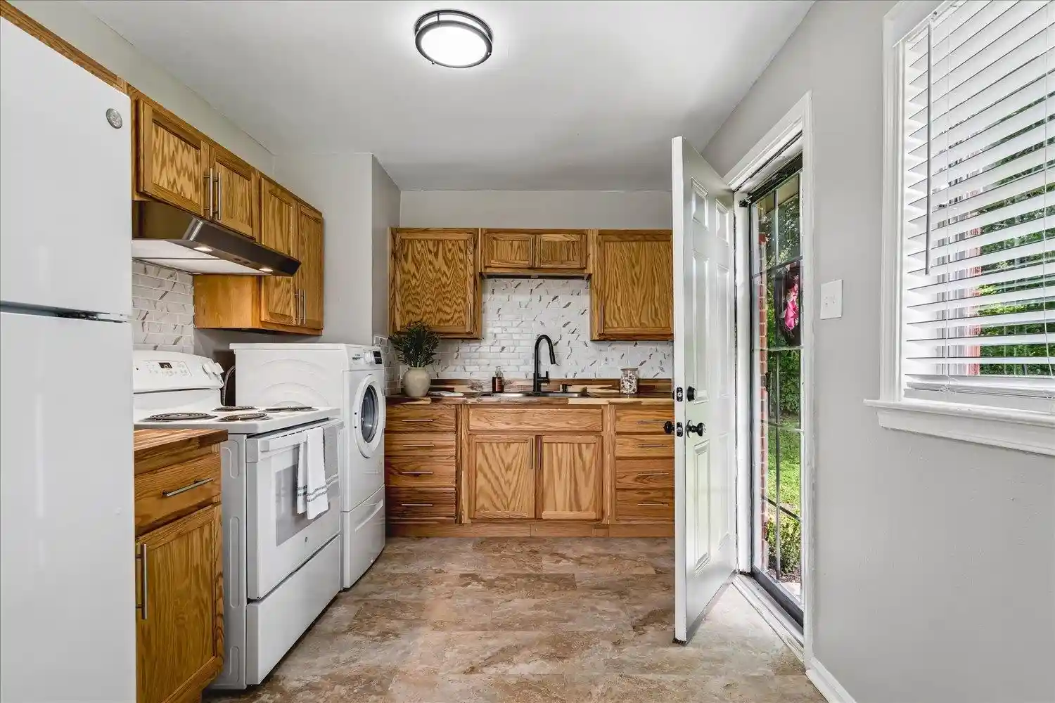 Photo 3 of Single family home for sale at 4883 Kimball Rd, Memphis, TN 38117 | MLS# 10224608 | Listing updated on 2026-08-06
