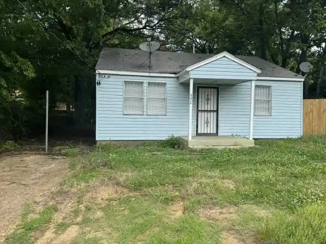 Photo 1 of Single family home for sale at 1370 Alcy Rd, Memphis, TN 38106 | MLS# 10224635 | Listing updated on 2026-06-24