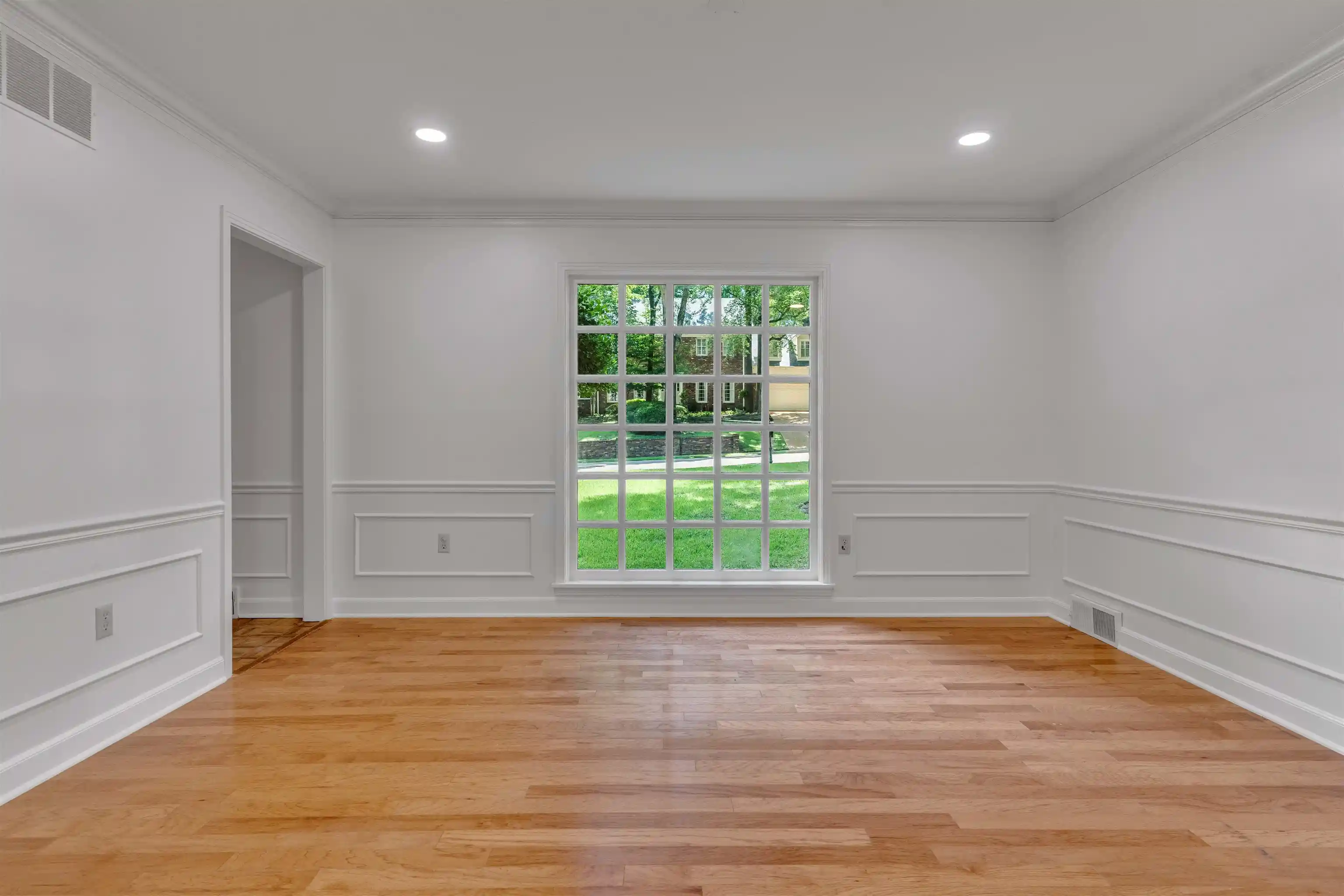 4th image of 2391 Yester Oaks Dr, Germantown, TN 38139 | MLS# 10224639