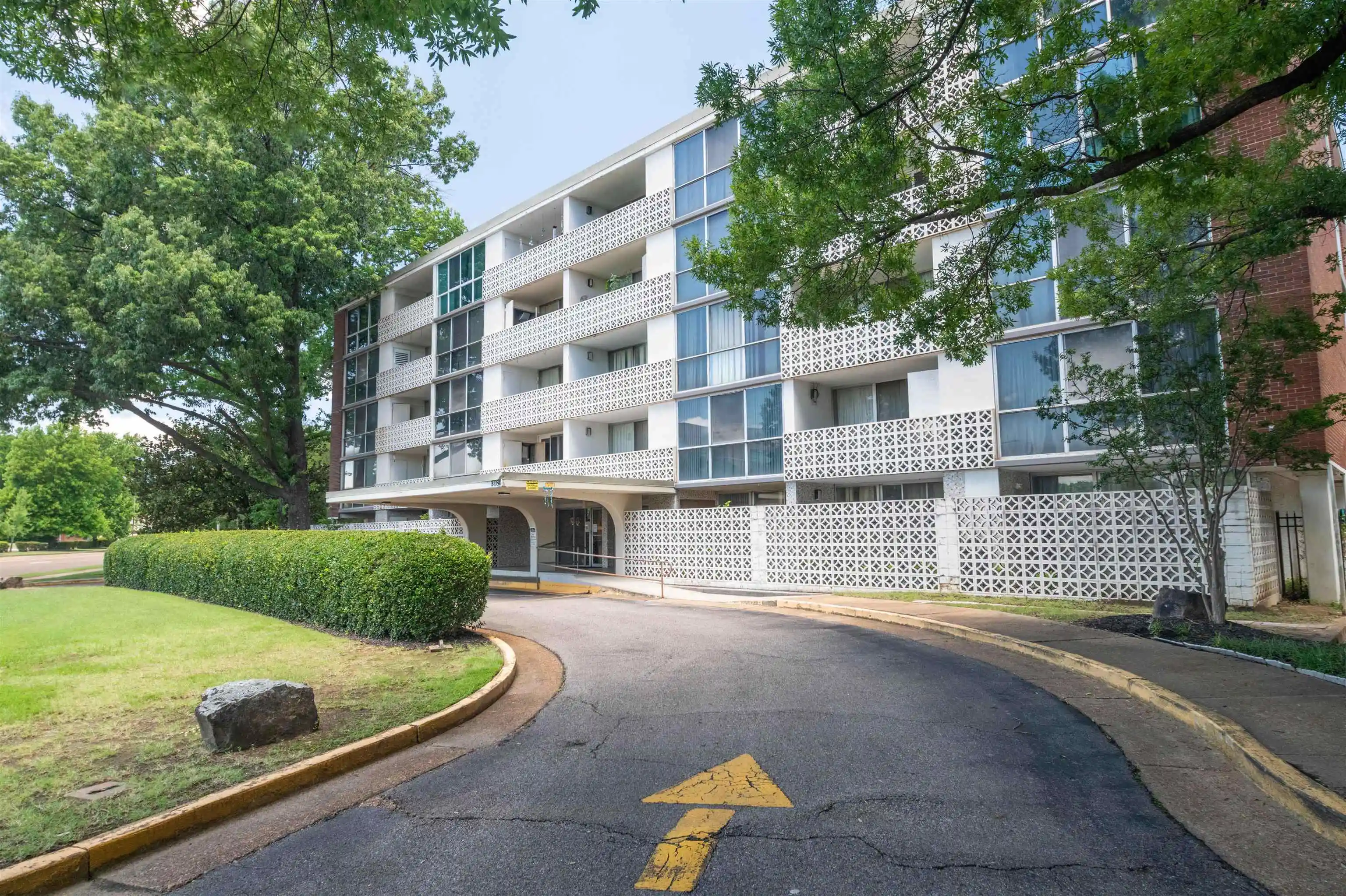 1st image of 3080 Walnut Grove Rd #306, Memphis, TN 38111 | MLS# 10224650