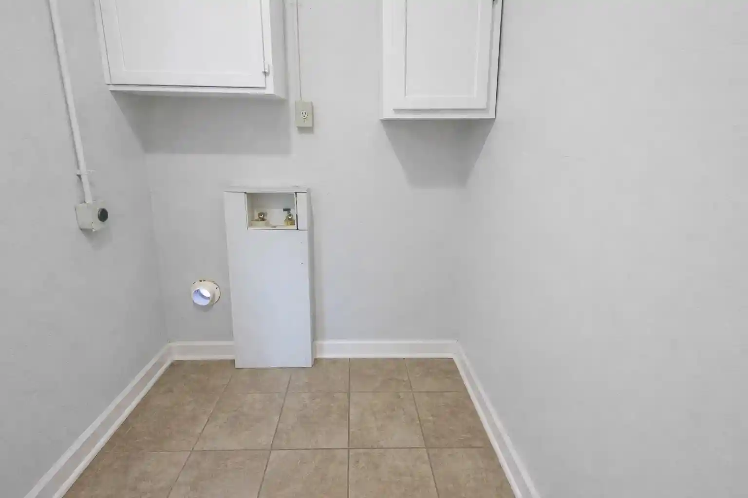 Photo 2 of Single family home for sale at 244 N Bellevue Blvd, Memphis, TN 38105 | MLS# 10224654 | Listing updated on 2026-07-20