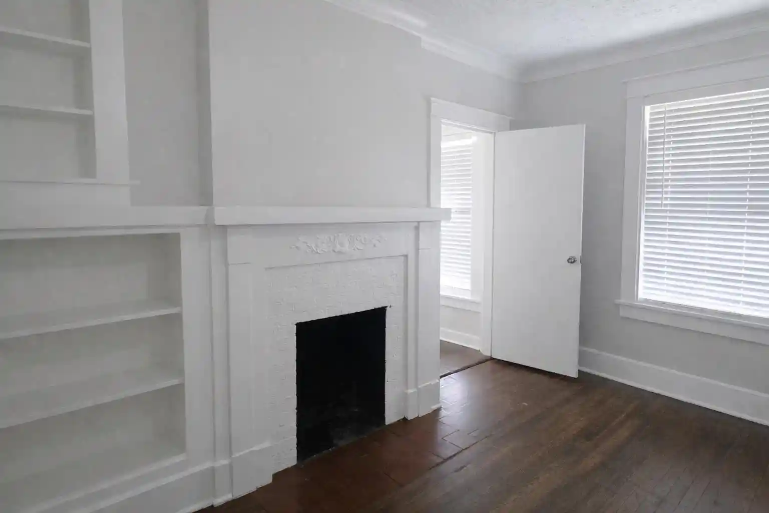 Photo 3 of Single family home for sale at 244 N Bellevue Blvd, Memphis, TN 38105 | MLS# 10224654 | Listing updated on 2026-07-20