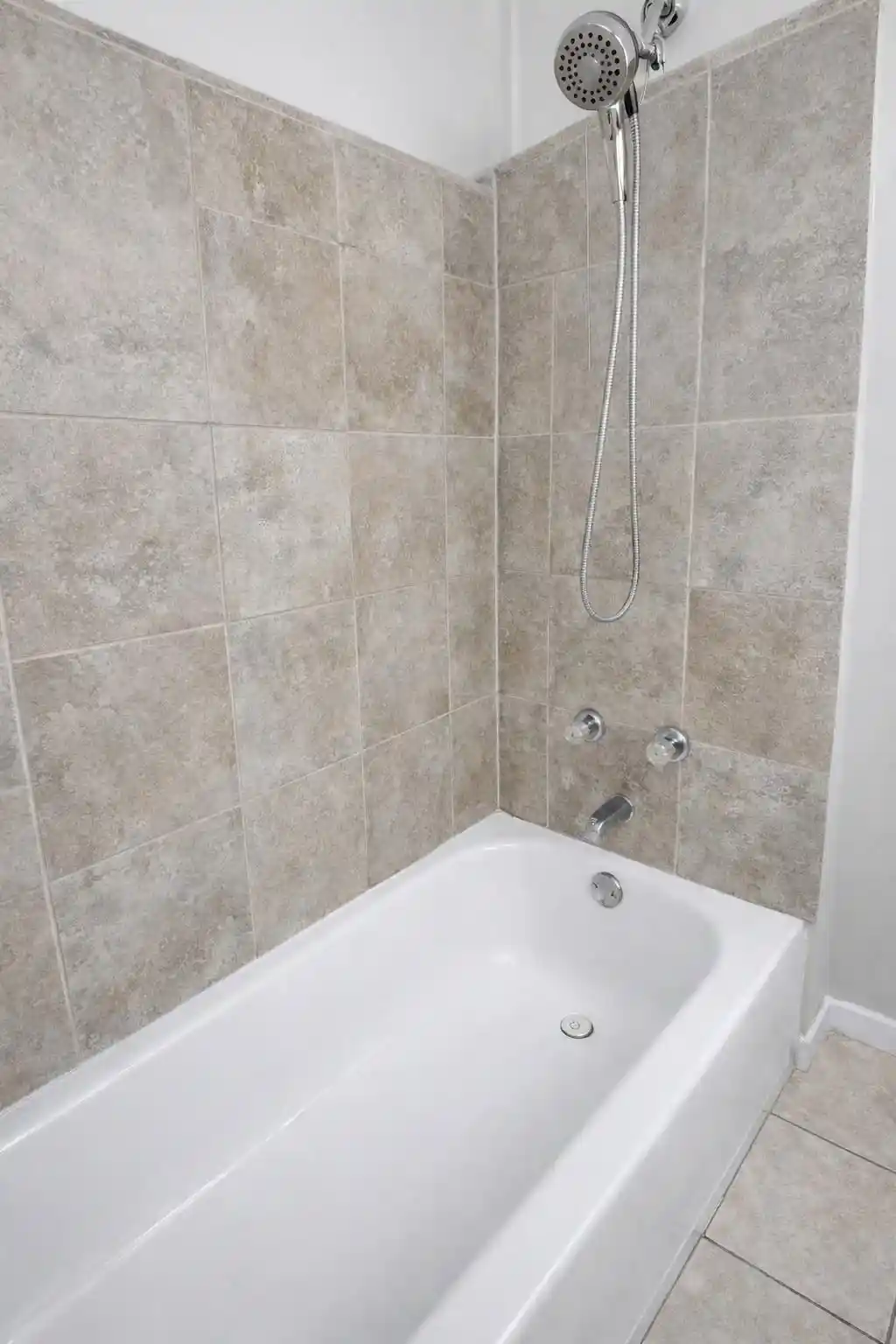 Photo 4 of Single family home for sale at 244 N Bellevue Blvd, Memphis, TN 38105 | MLS# 10224654 | Listing updated on 2026-07-20
