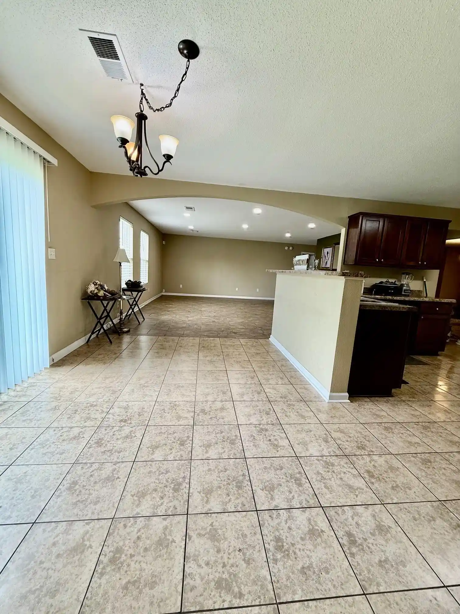 Photo 3 of Single family home for sale at 7526 Stonington Dr, Memphis, TN 38125 | MLS# 10224688 | Listing updated on 2026-08-31