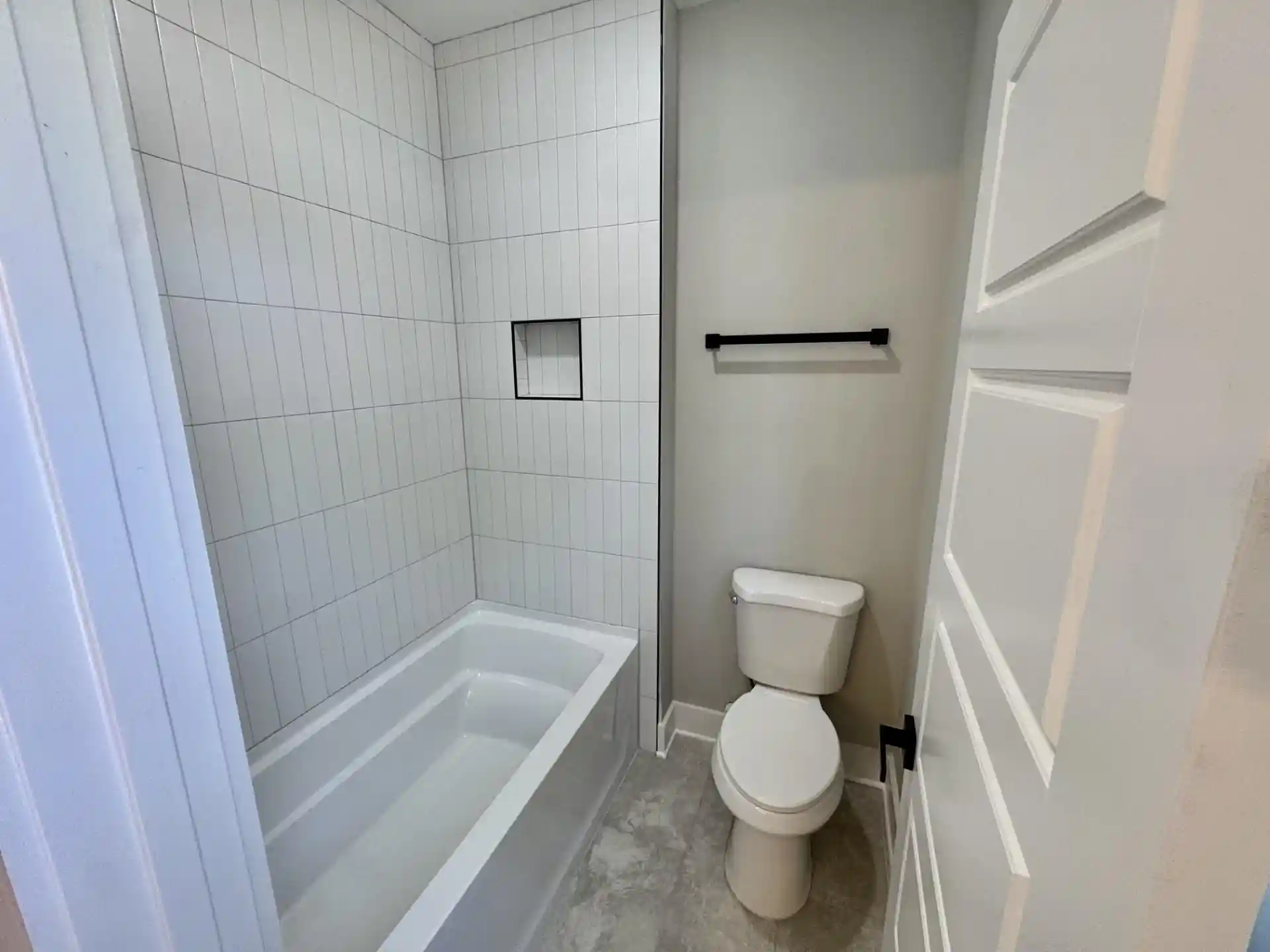 Photo 2 of Single family home for sale at 287 N Hollywood St, Memphis, TN 38112 | MLS# 10224731 | Listing updated on 2026-09-16