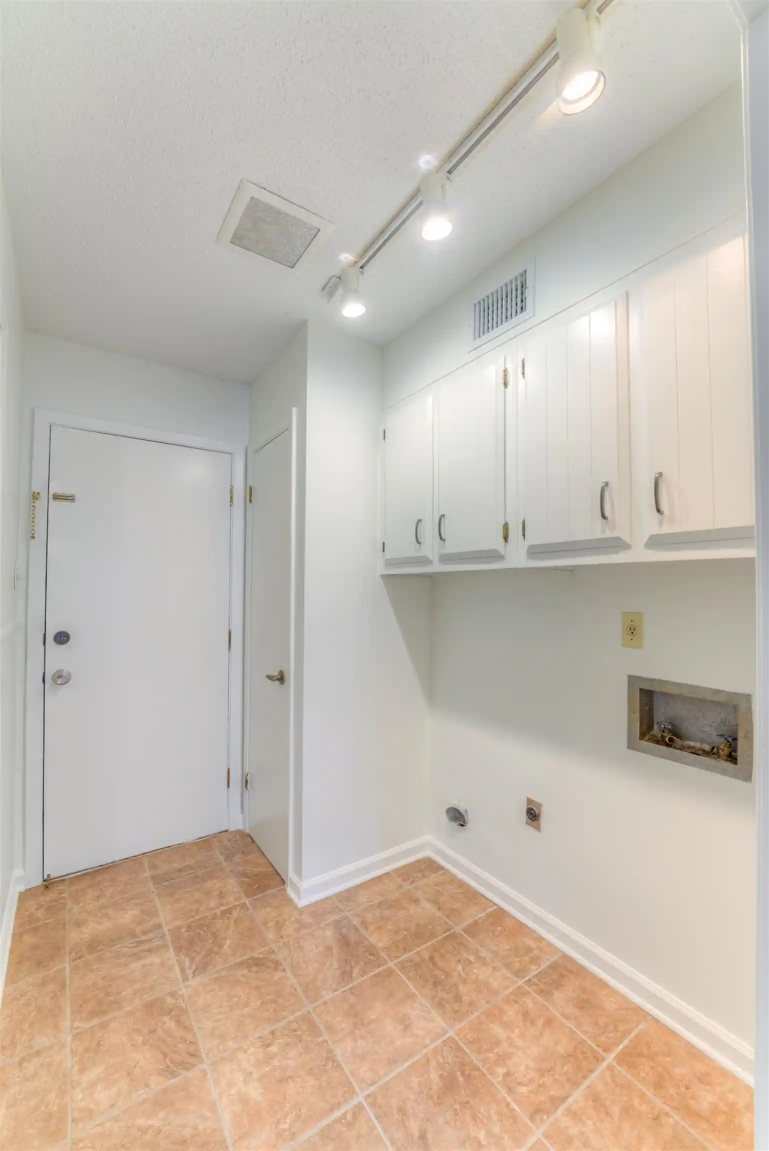 2nd image of 2193 Woodruff Dr, Germantown, TN 38138 | MLS# 10224748