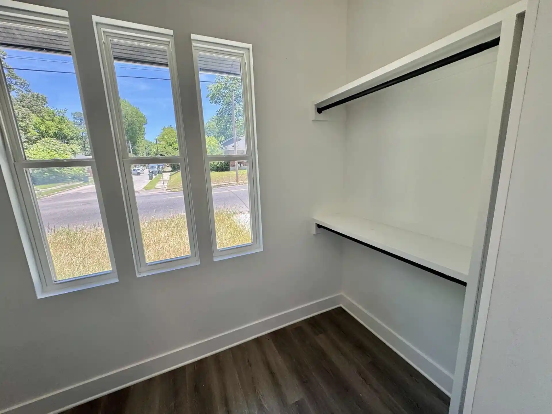 Photo 3 of Single family home for sale at 369 N Hollywood St, Memphis, TN 38112 | MLS# 10224754 | Listing updated on 2026-09-16