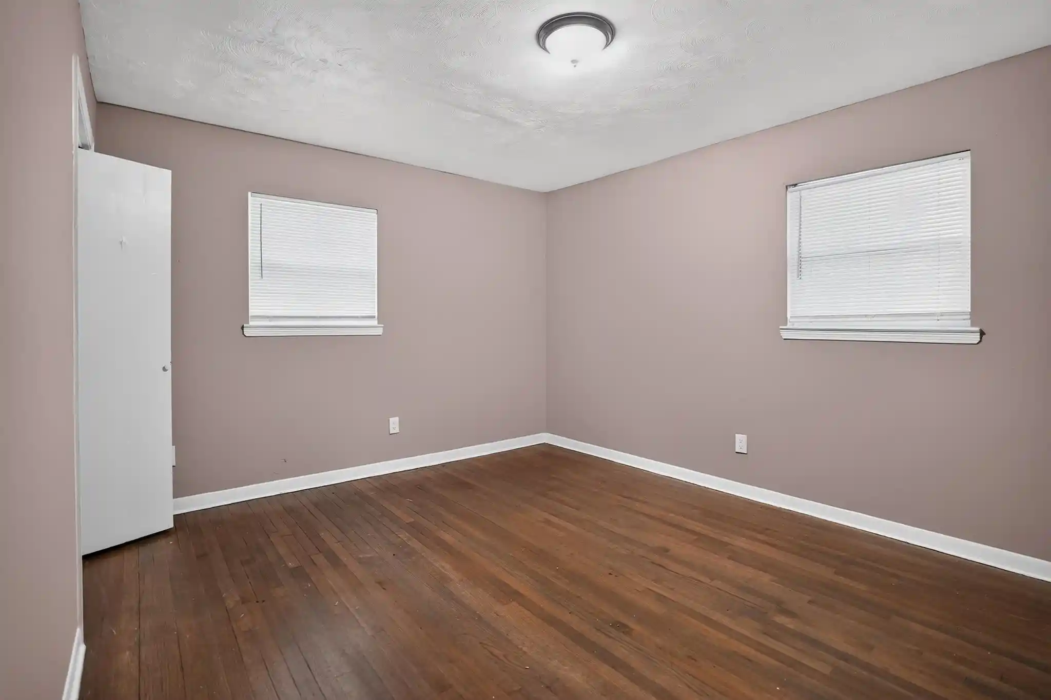 Photo 2 of Sale Pending at 3391 S Perkins Rd, Memphis, TN 38118 | MLS# 10224765 | Listing updated on 2026-09-11