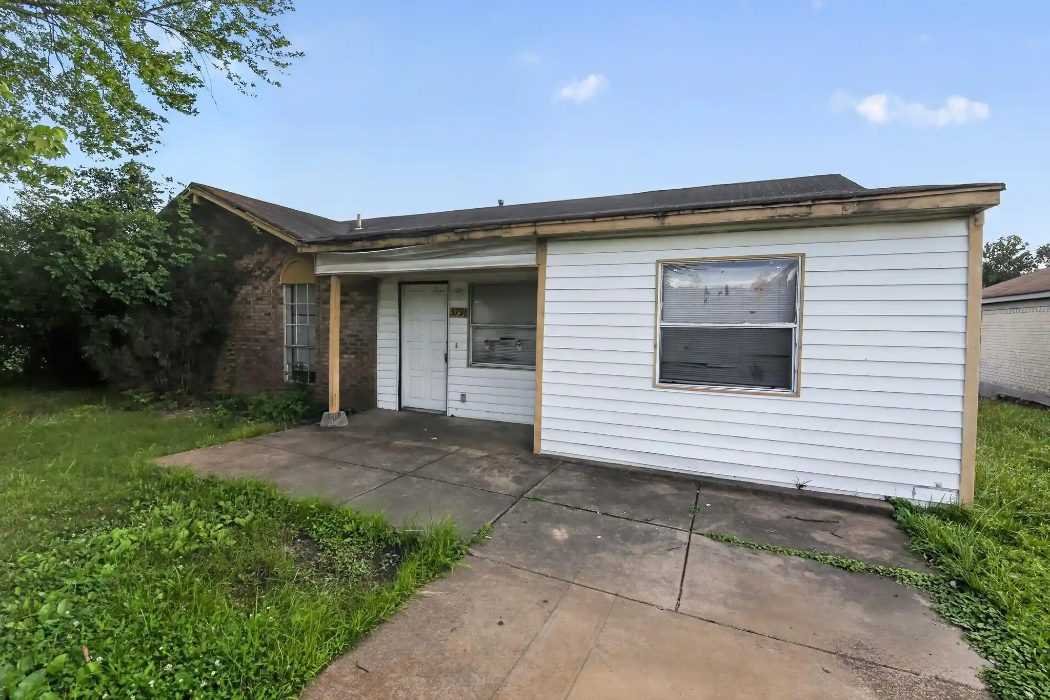 Photo 1 of Sale Pending at 3791 Windermere Dr, Memphis, TN 38128 | MLS# 10224774 | Listing updated on 2026-09-11