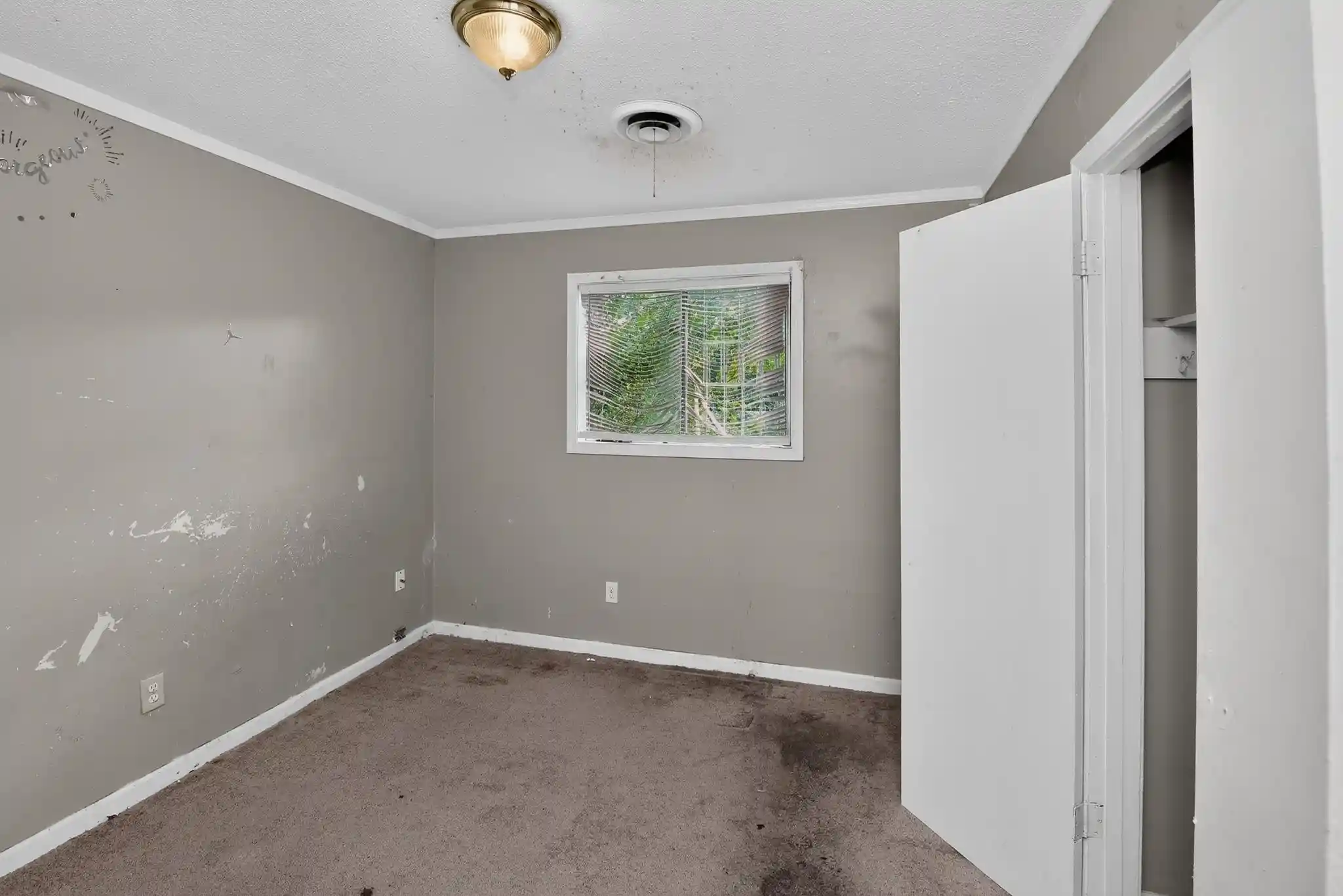 Photo 3 of Sale Pending at 3791 Windermere Dr, Memphis, TN 38128 | MLS# 10224774 | Listing updated on 2026-09-11