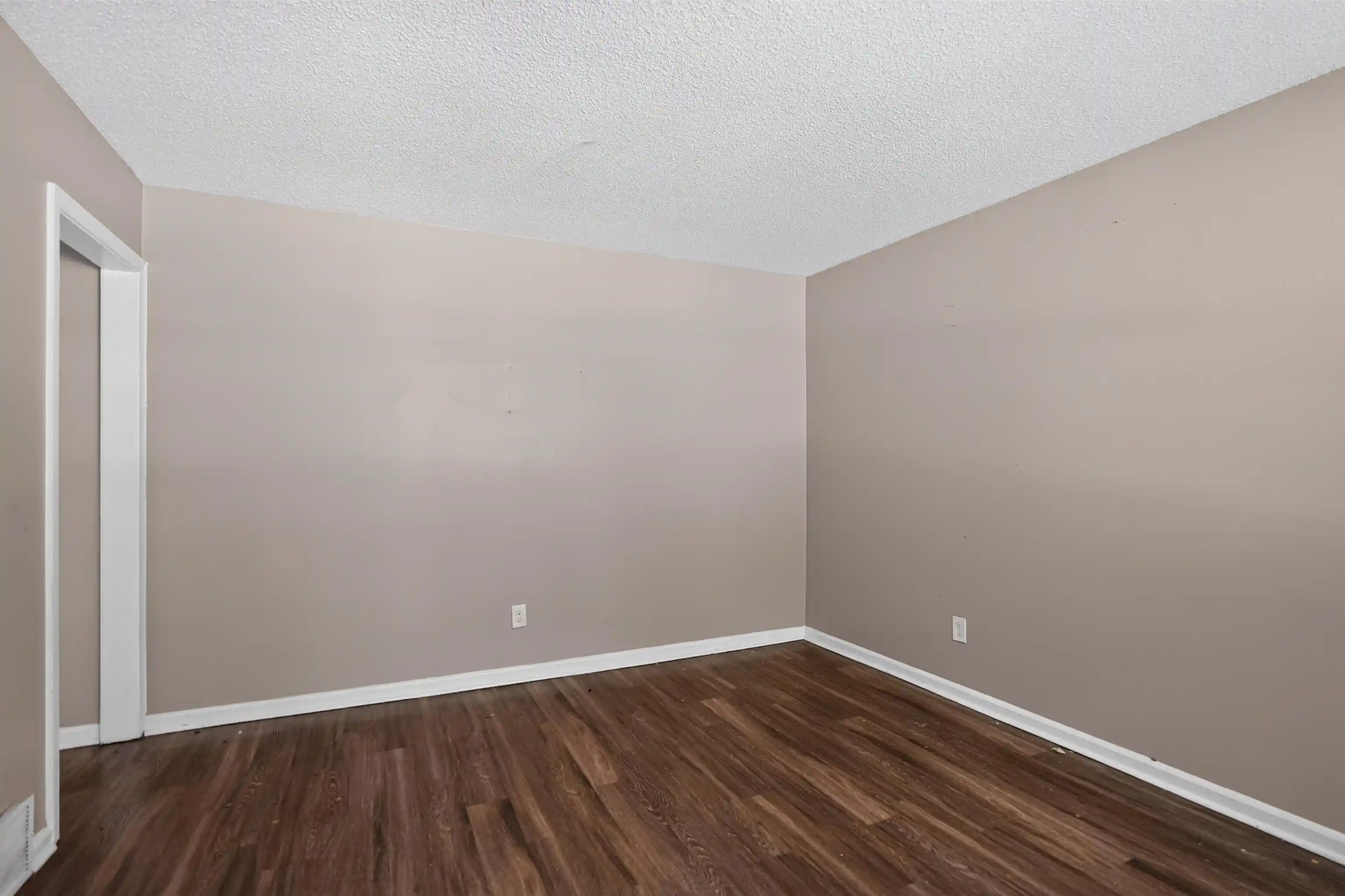 Photo 2 of Single family home for sale at 3242 Markley St, Memphis, TN 38127 | MLS# 10224775 | Listing updated on 2026-10-21