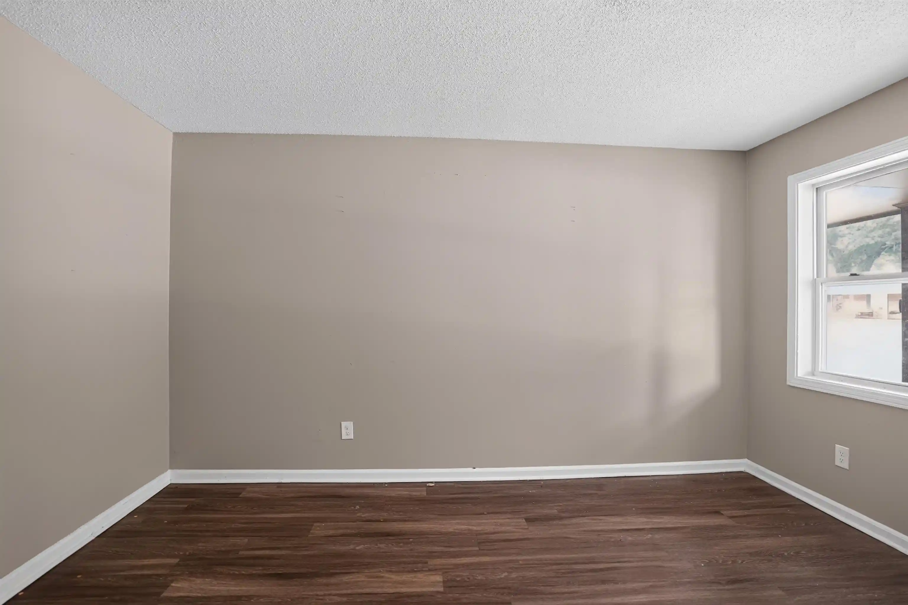 Photo 3 of Single family home for sale at 3242 Markley St, Memphis, TN 38127 | MLS# 10224775 | Listing updated on 2026-10-21