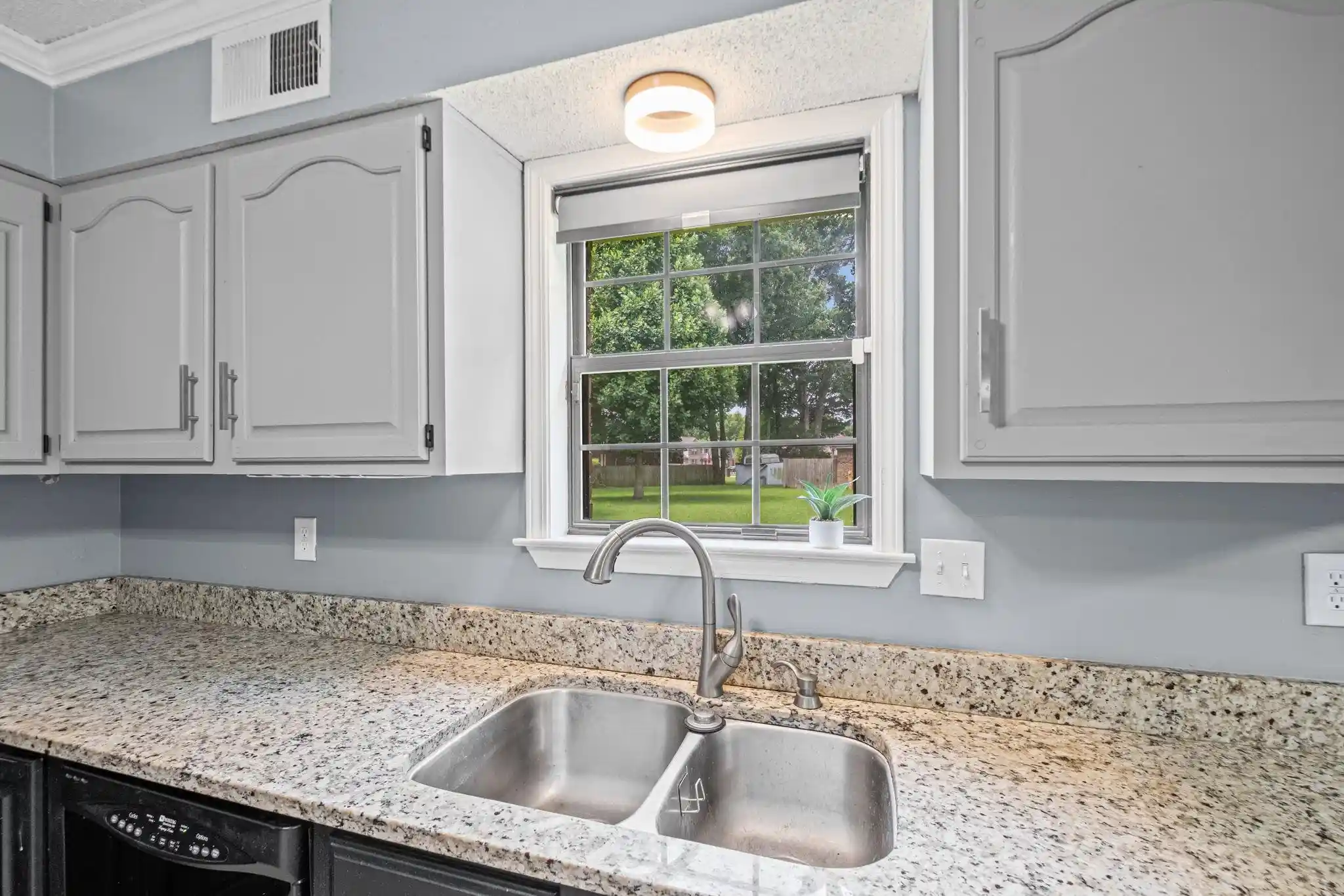 Photo 3 of Single family home for sale at 8001 Claredale Dr, Bartlett, TN 38133 | MLS# 10224784 | Listing updated on 2026-08-18