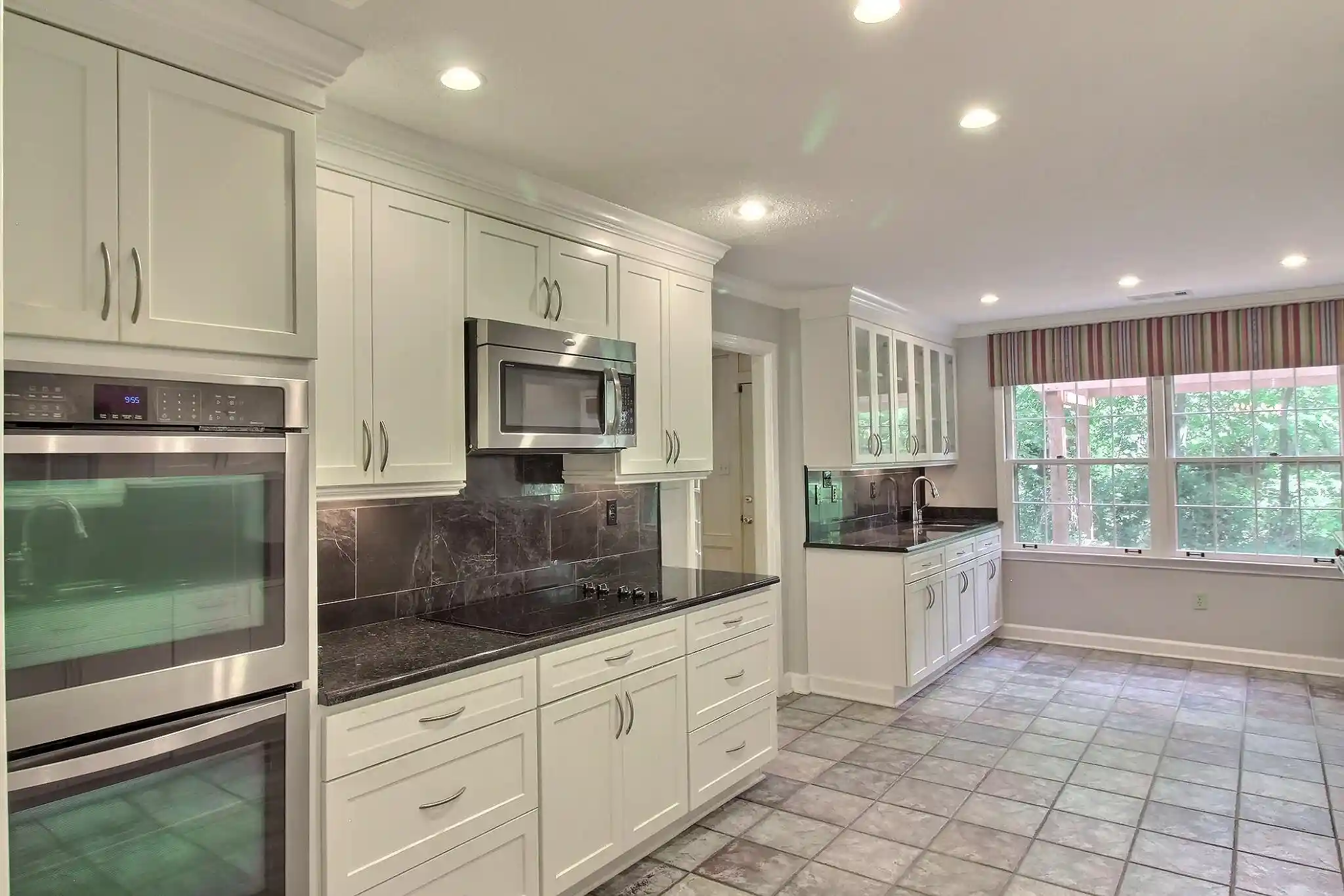 2nd image of 7982 Dovie Ln, Germantown, TN 38138 | MLS# 10224825
