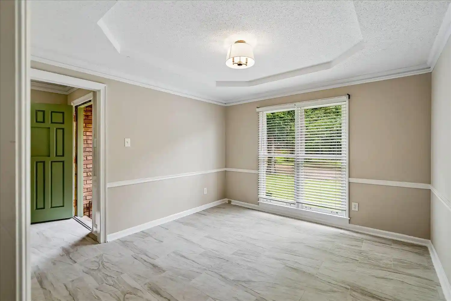 Photo 3 of Single family home for sale at 8671 Beckenham Dr, Cordova, TN 38016 | MLS# 10224834 | Listing updated on 2026-09-23