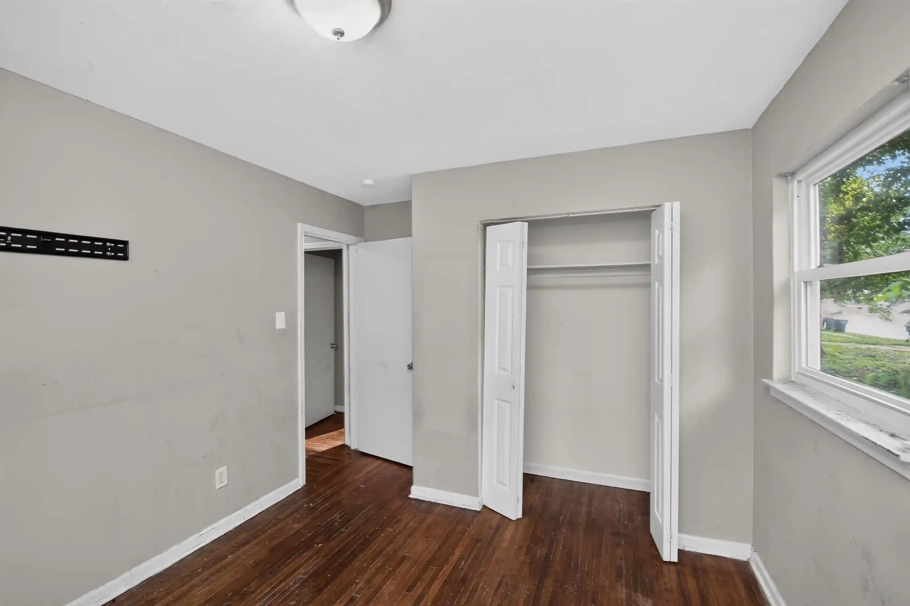 Photo 2 of Single family home for sale at 5423 Lexie St, Memphis, TN 38116 | MLS# 10224864 | Listing updated on 2026-09-10