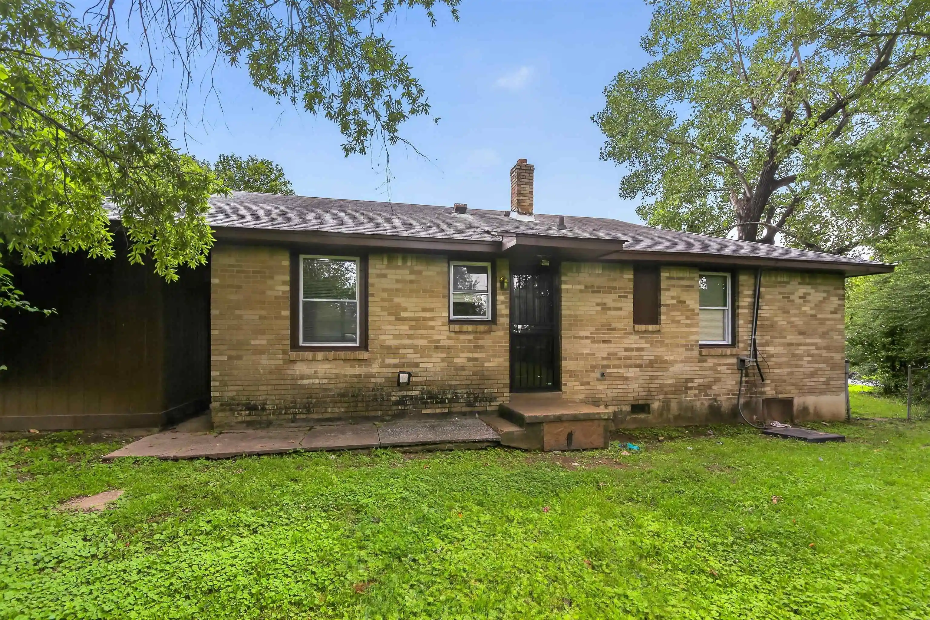 Photo 3 of Single family home for sale at 4622 Windward Dr, Memphis, TN 38109 | MLS# 10224866 | Listing updated on 2026-09-04