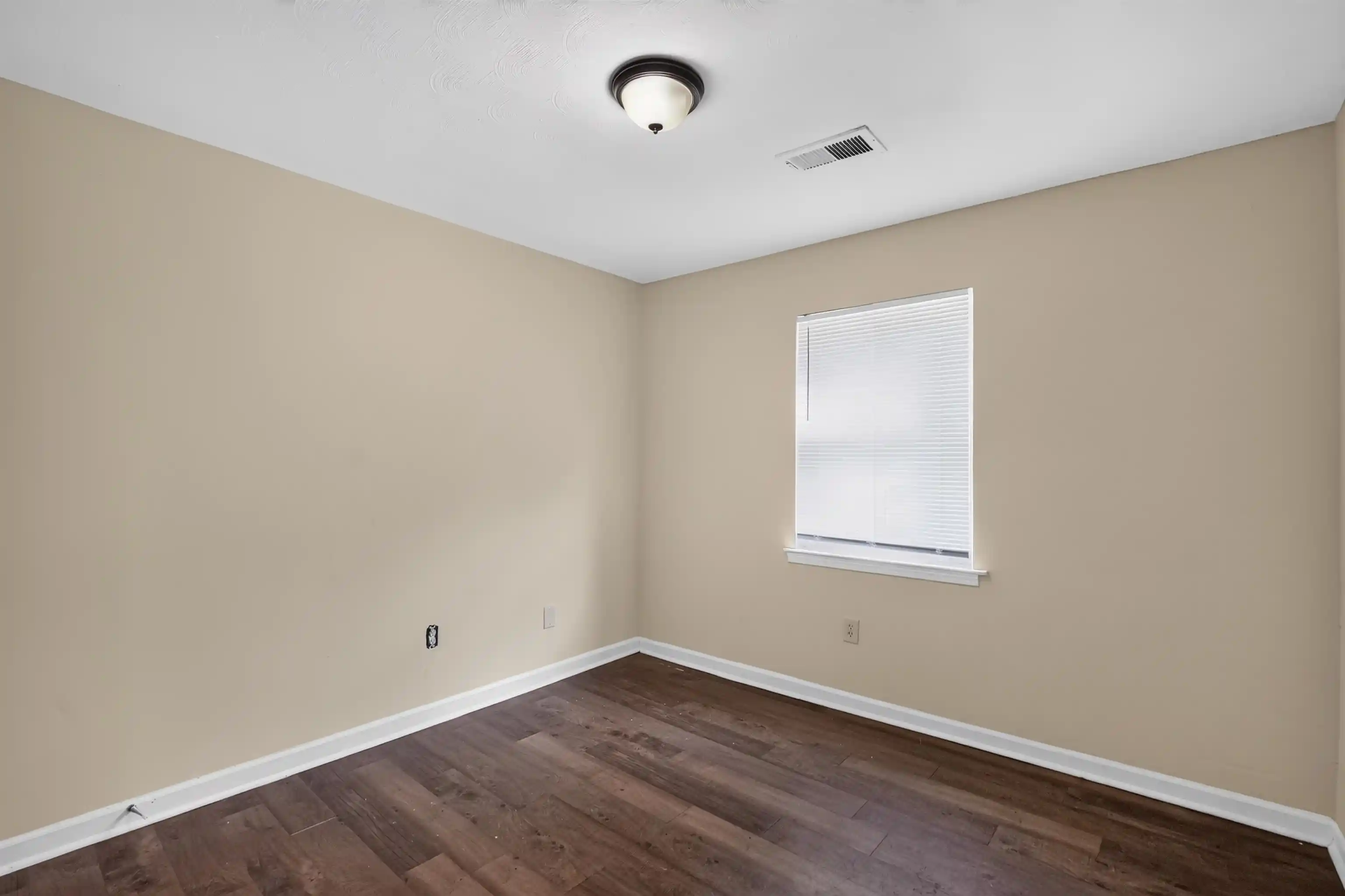 Photo 3 of Single family home for sale at 3433 Beech Grv Rd, Memphis, TN 38118 | MLS# 10224869 | Listing updated on 2026-09-10