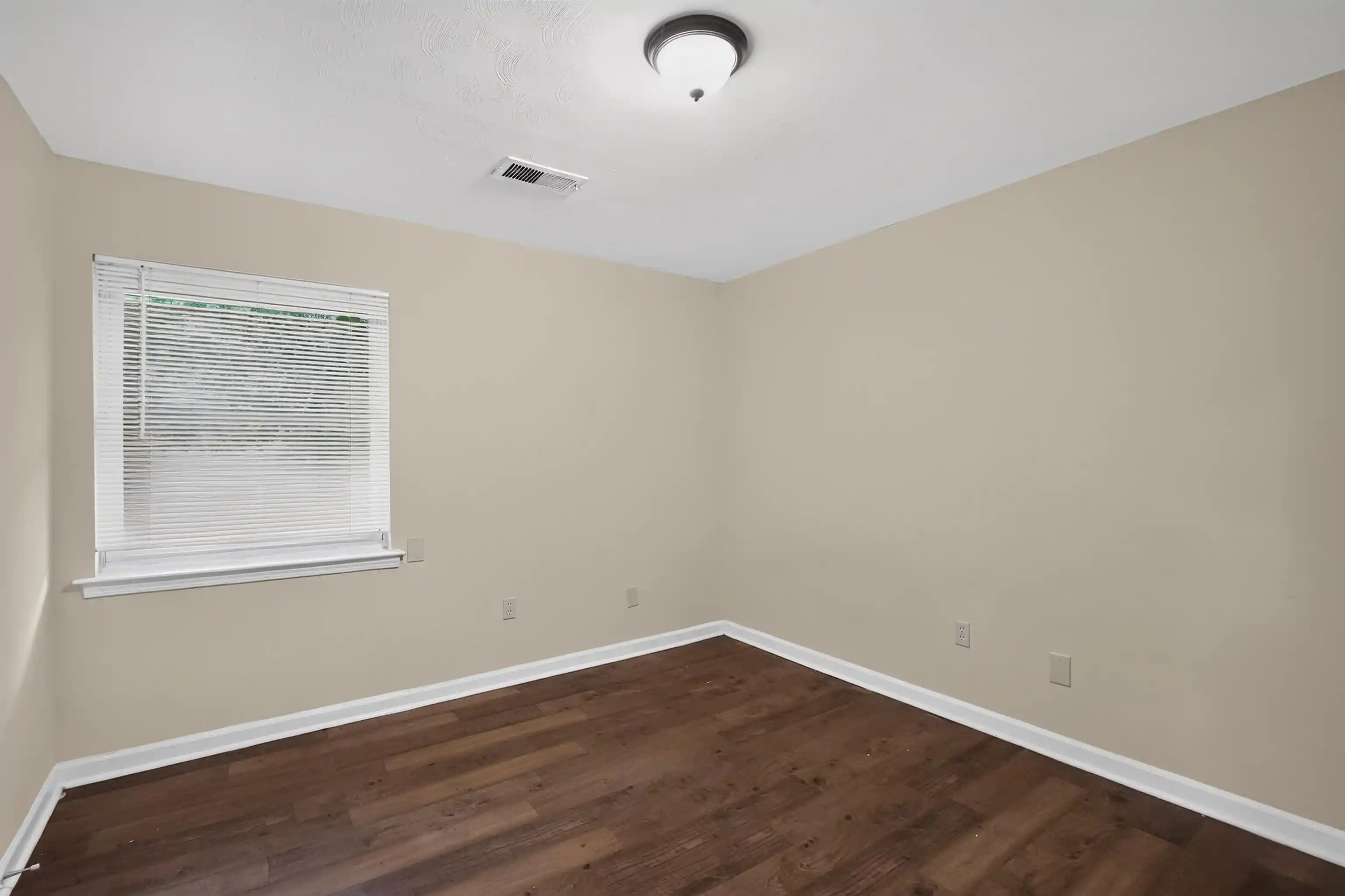 Photo 4 of Single family home for sale at 3433 Beech Grv Rd, Memphis, TN 38118 | MLS# 10224869 | Listing updated on 2026-09-10