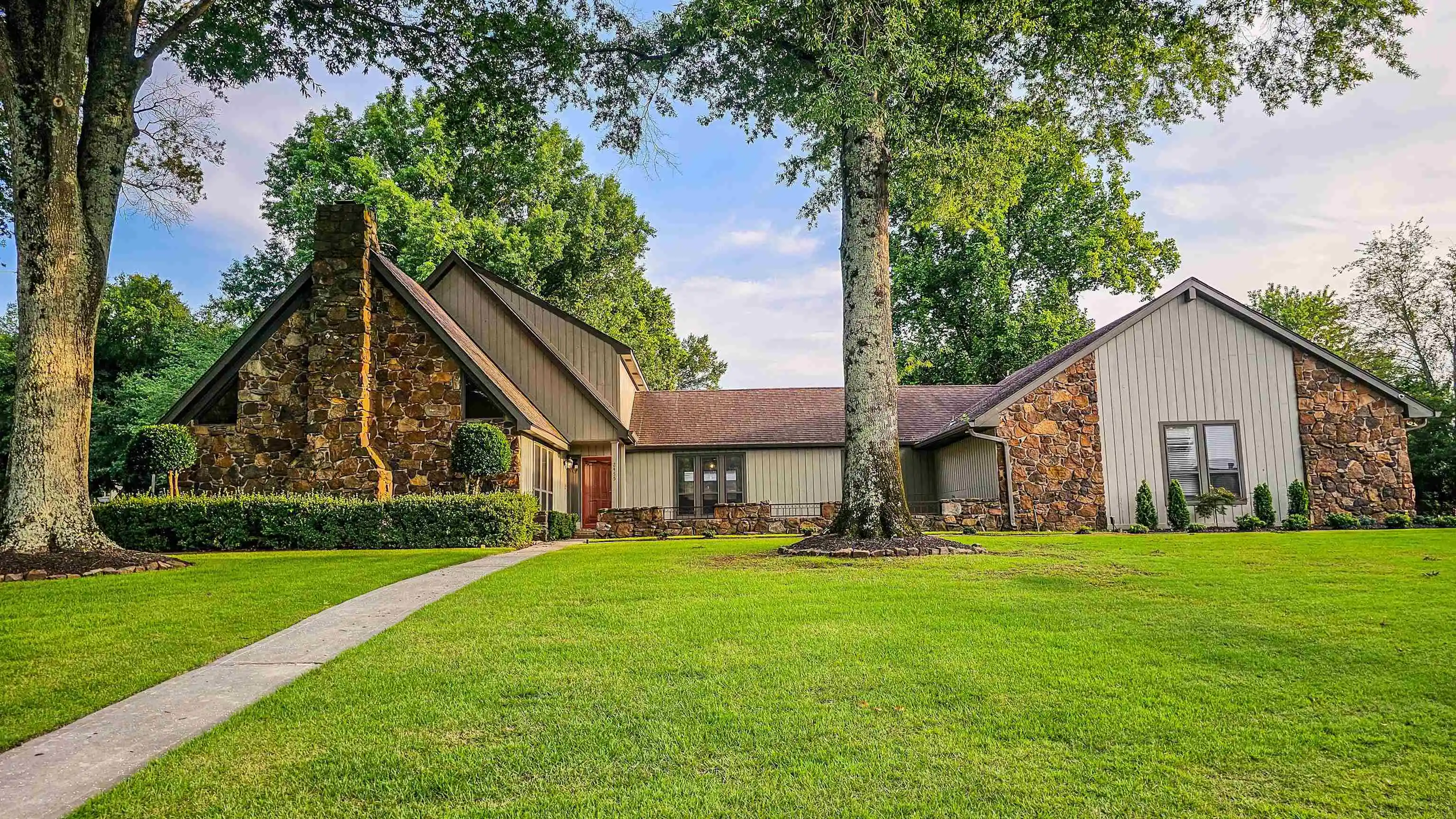 Photo 1 of Sale Pending at 2455 Surreyhill Pl, Cordova, TN 38016 | MLS# 10224883 | Listing updated on 2026-08-07