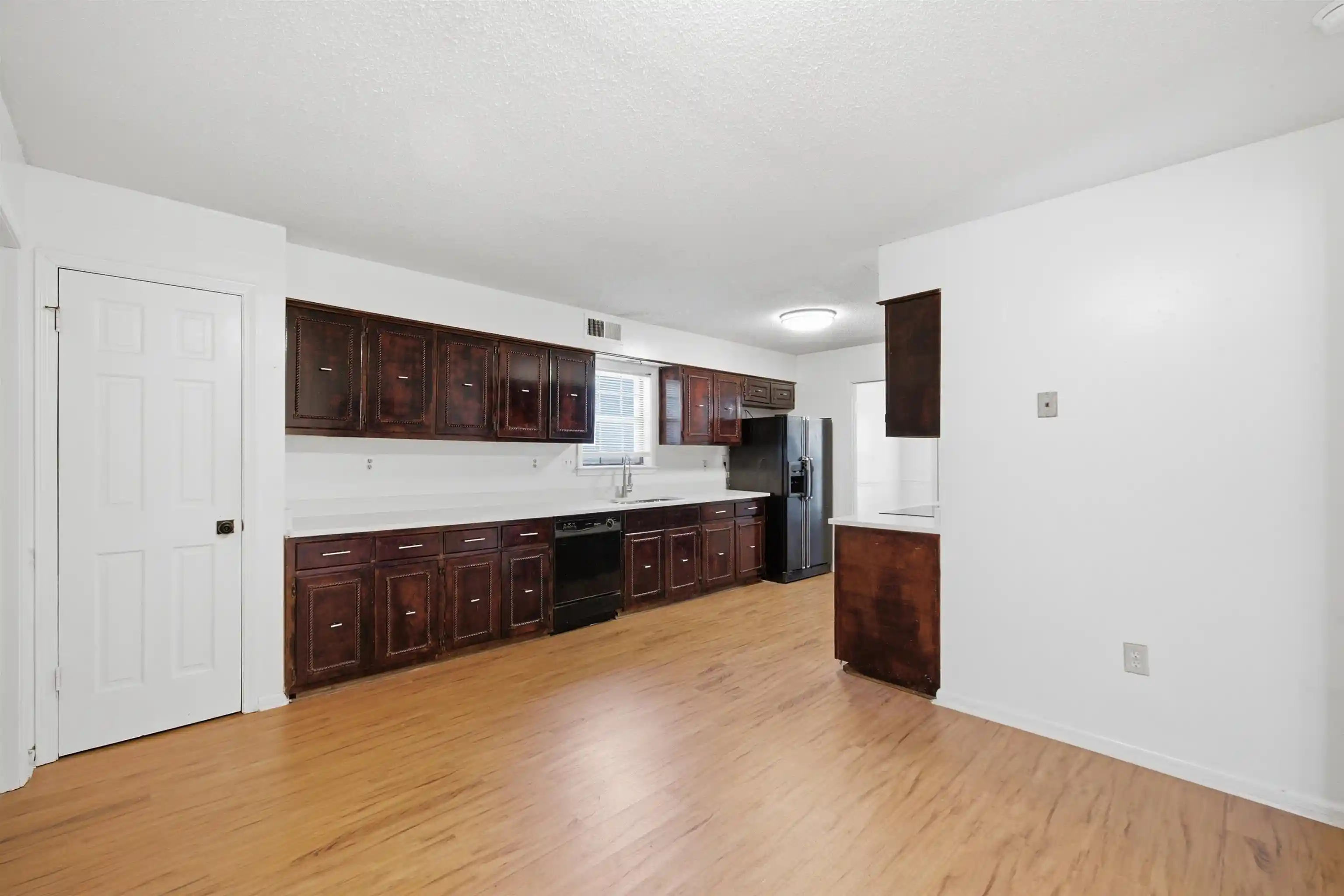 5th image of 4945 Gardenwood Dr, Memphis, TN 38116 | MLS# 10224894