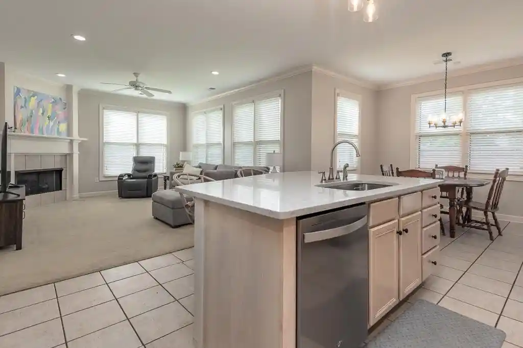 4th image of 8960 W Grovelawn Cv, Germantown, TN 38139 | MLS# 10224898