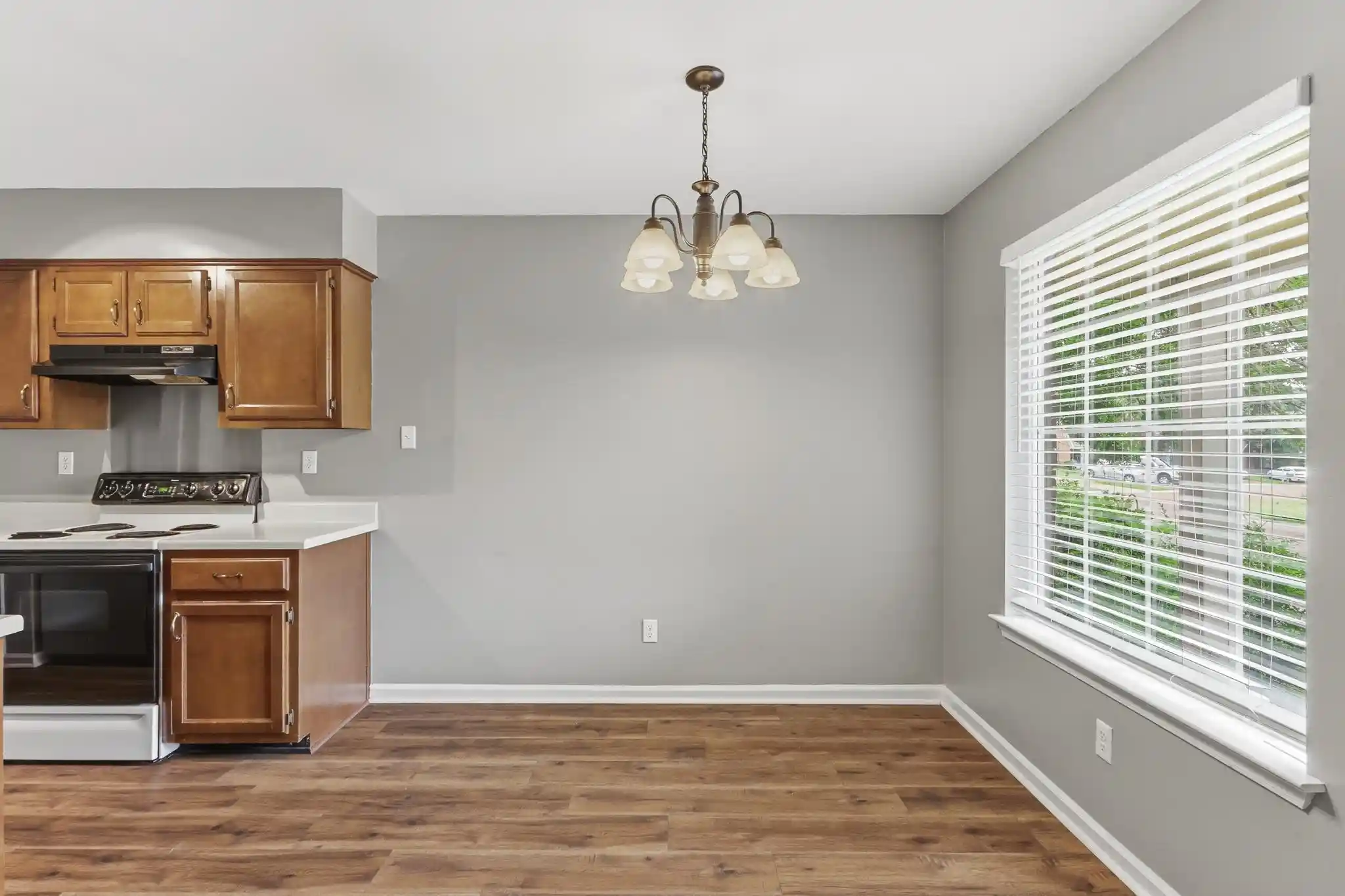 3rd image of 6608 Sungate Dr, Bartlett, TN 38135 | MLS# 10224923
