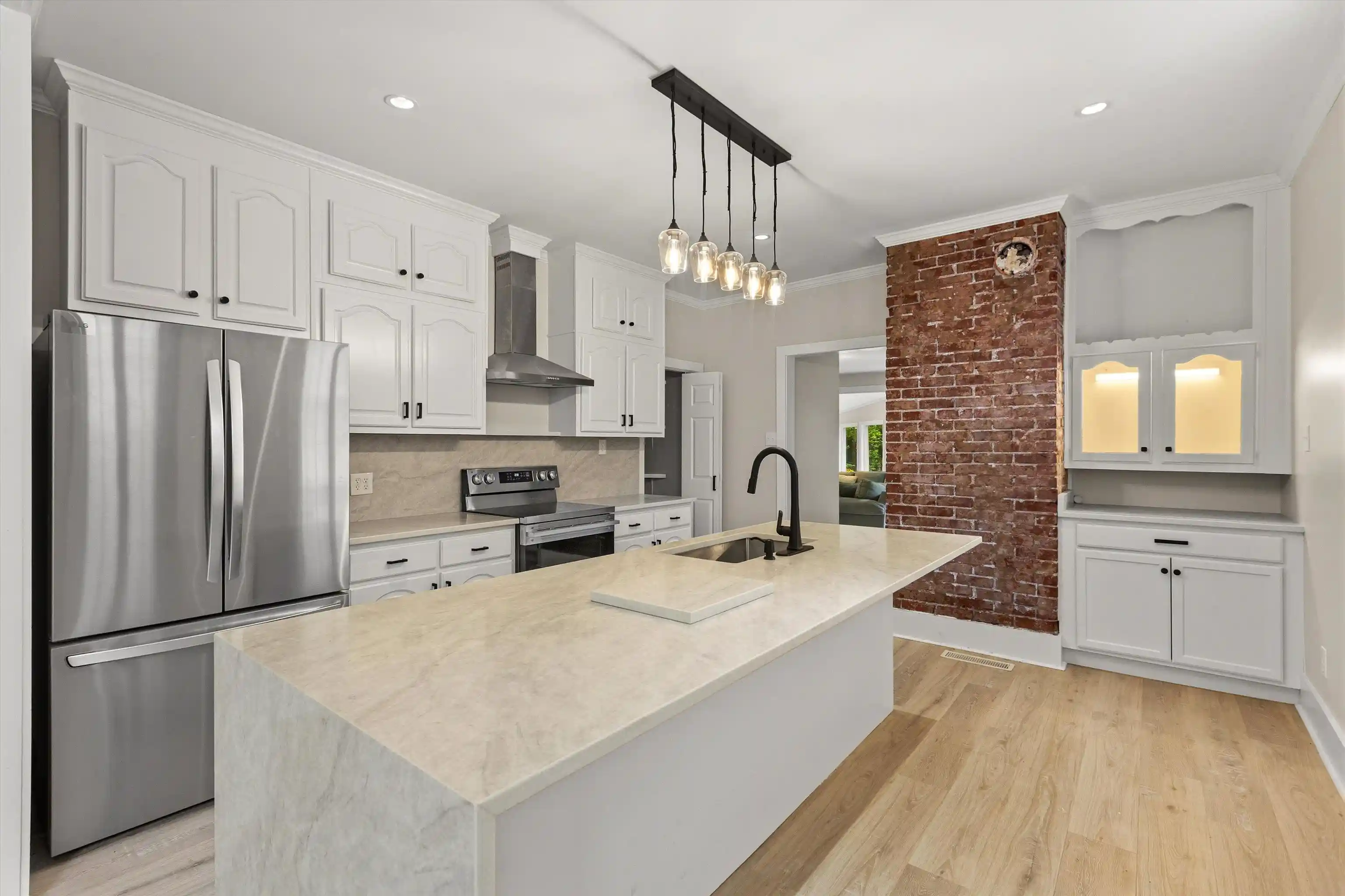 Photo 2 of Single family home for sale at 2025 Central Ave, Memphis, TN 38104 | MLS# 10224951 | Listing updated on 2026-09-03