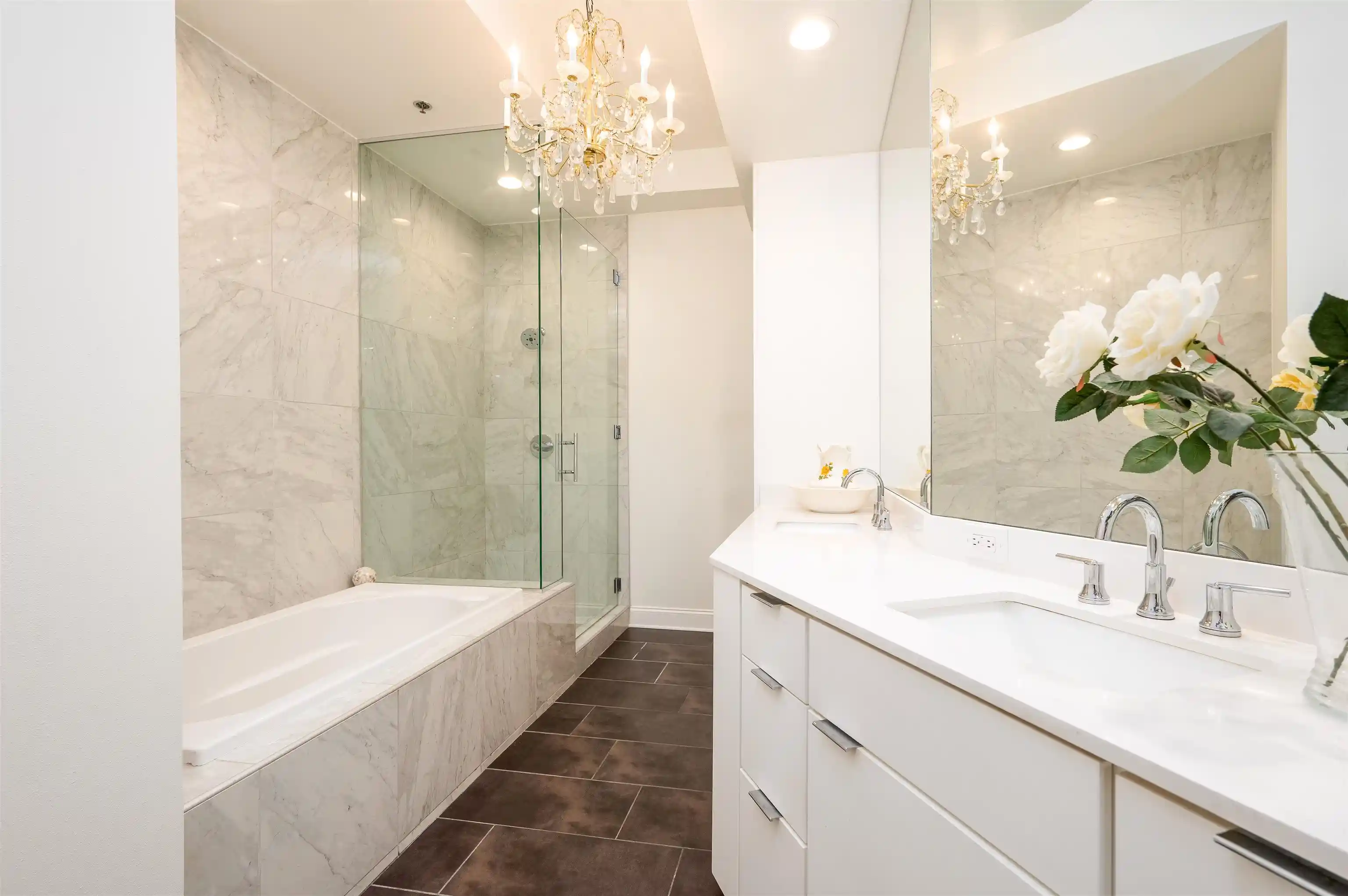 Photo 2 of Condo for sale at 717 S Riverside Dr #903, Memphis, TN 38103 | MLS# 10224966 | Listing updated on 2026-09-21
