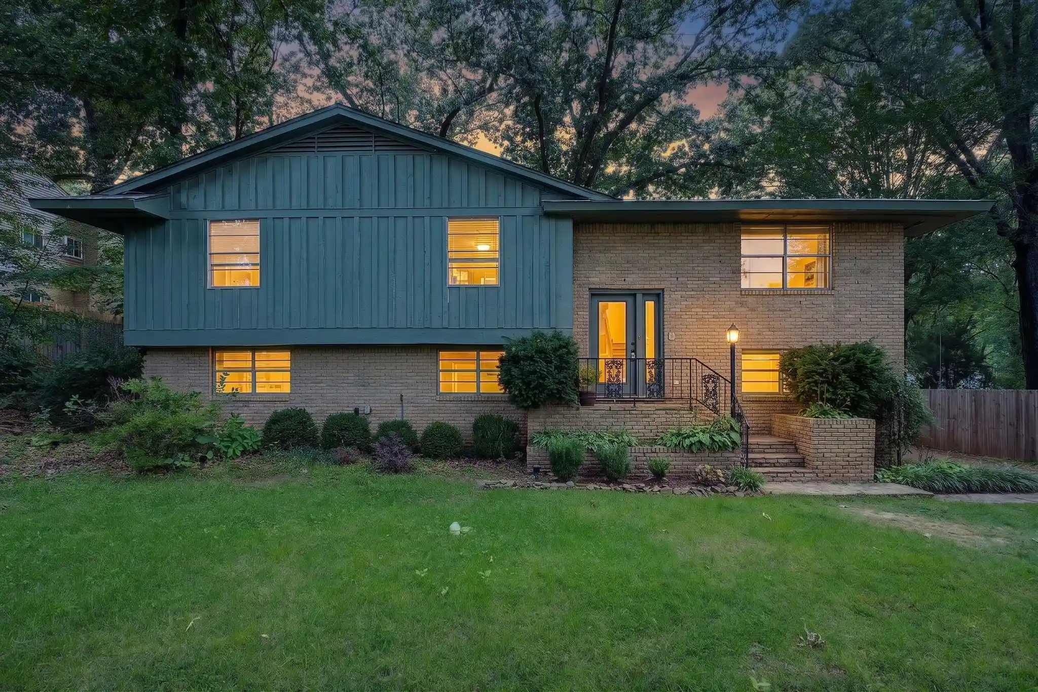 1st image of 1767 Poplar Estates Pky, Germantown, TN 38138 | MLS# 10224970