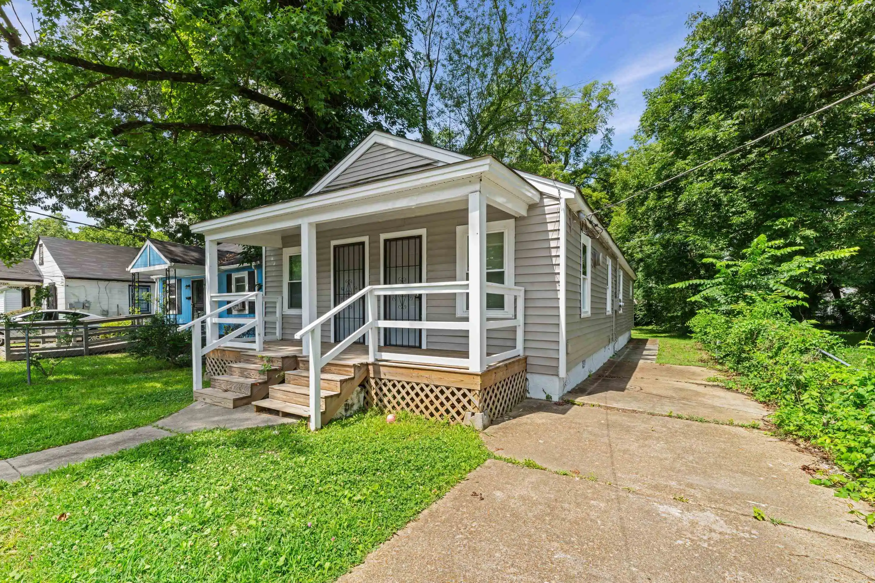 Homes for sale in Memphis, TN | 1621 Oakwood St, Memphis, TN 38108 | MLS# 10224990