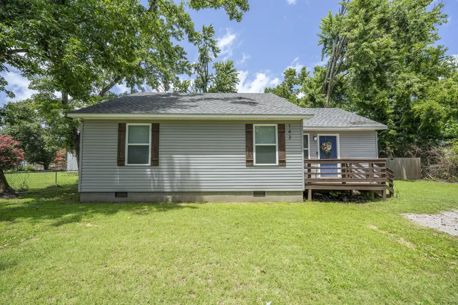 Photo 1 of Single family home for sale at 143 Tackett Ln, Savannah, TN 38372 | MLS# 10224993 | Listing updated on 2026-08-23