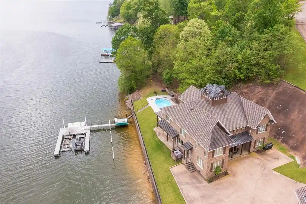 1st image of 45 Mariner Pt, Savannah, TN 38372 | MLS# 10225013