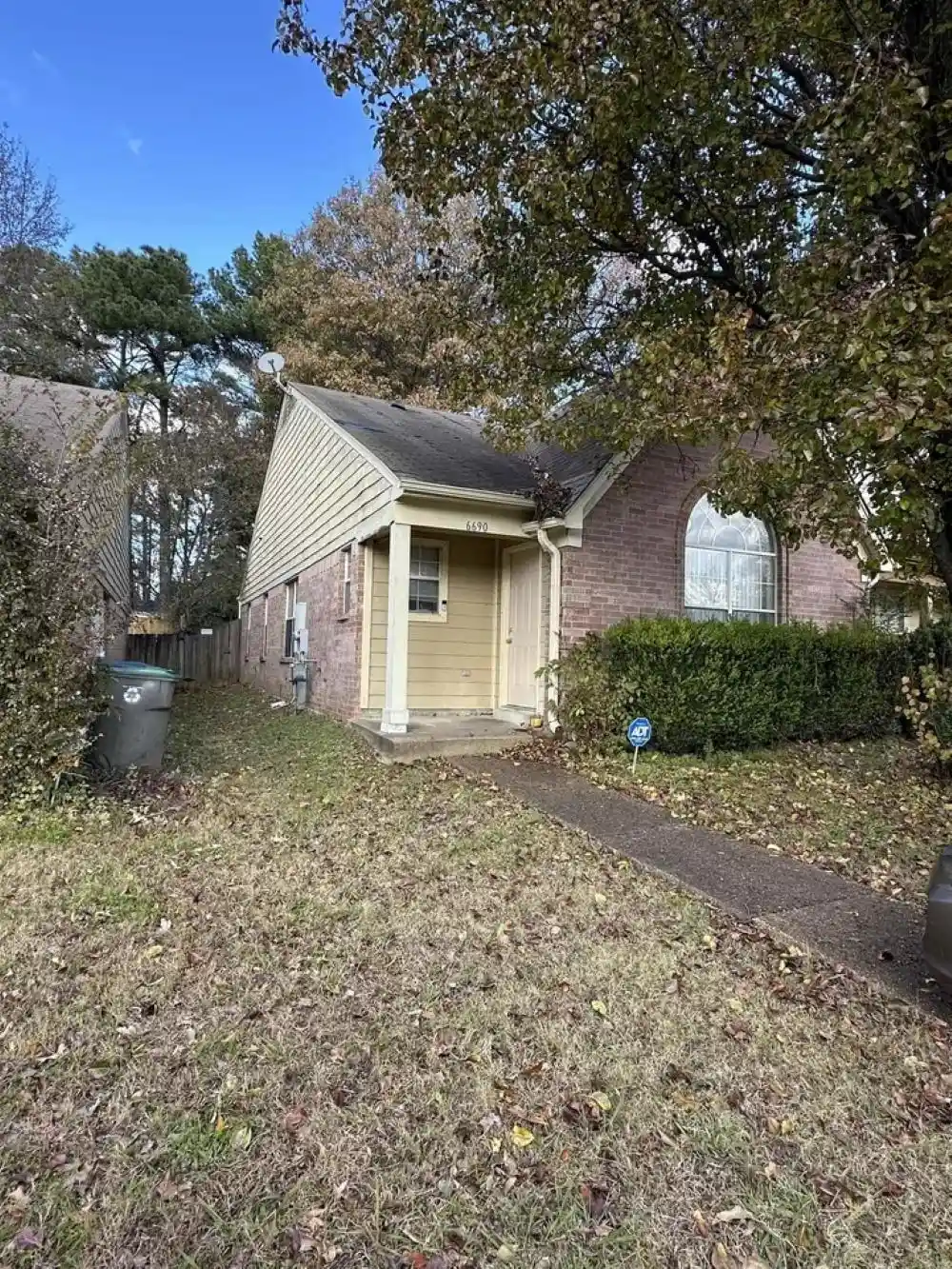 Photo 2 of Single family home for sale at 6690 Whitten Pine Dr, Memphis, TN 38134 | MLS# 10225087 | Listing updated on 2026-09-13