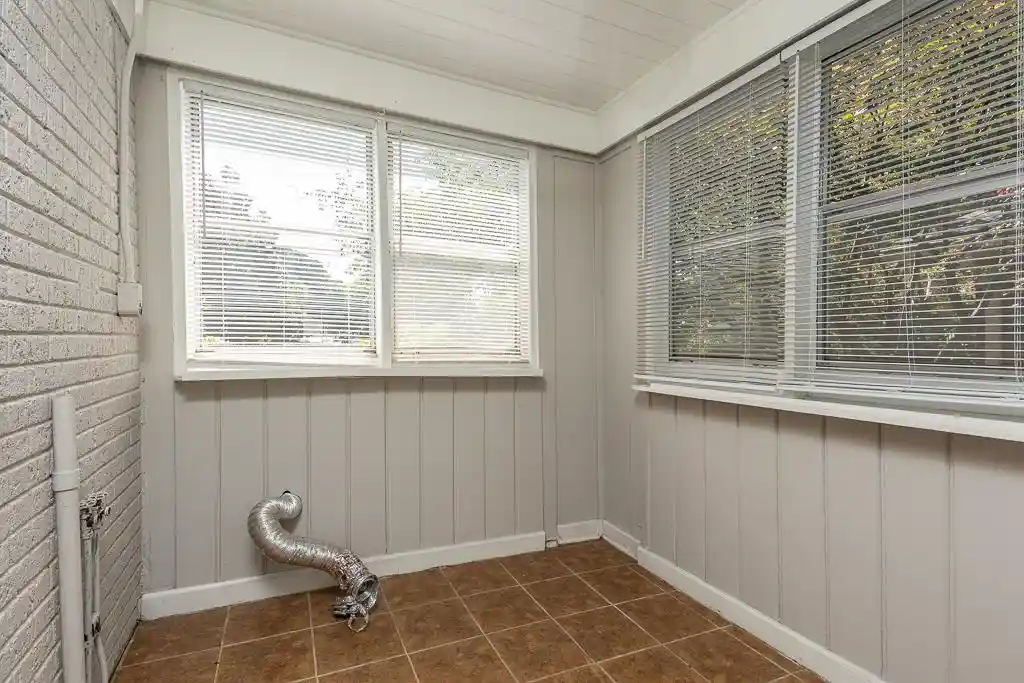 Photo 4 of Single family home for sale at 807 Estridge Dr, Memphis, TN 38122 | MLS# 10225106 | Listing updated on 2026-07-21