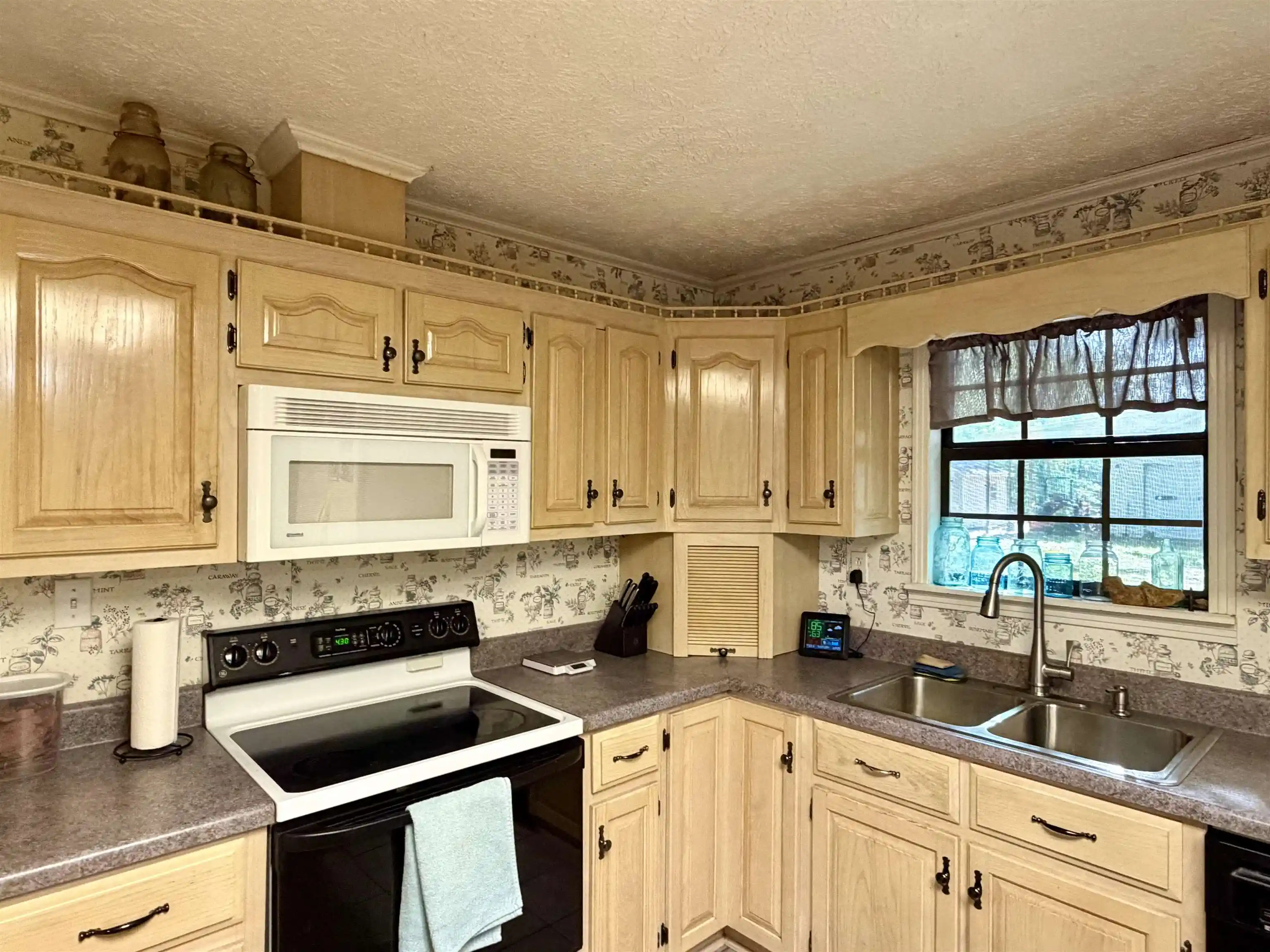 2nd image of 373 Clarence Barham Rd, Bethel Springs, TN 38315 | MLS# 10225125