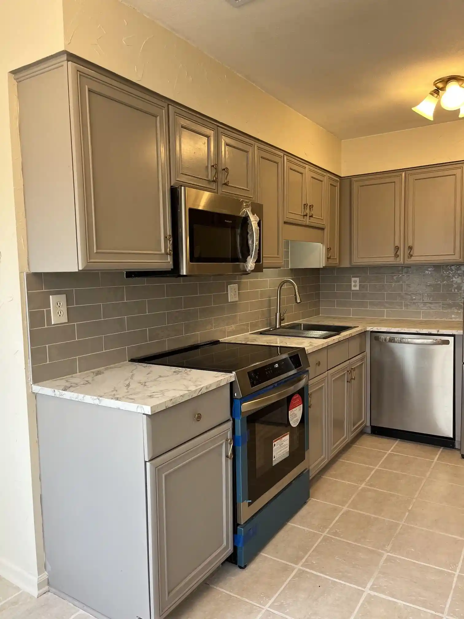 Photo 3 of Sale Pending at 6654 Pondside Cir #1, Memphis, TN 38119 | MLS# 10225133 | Listing updated on 2026-08-29