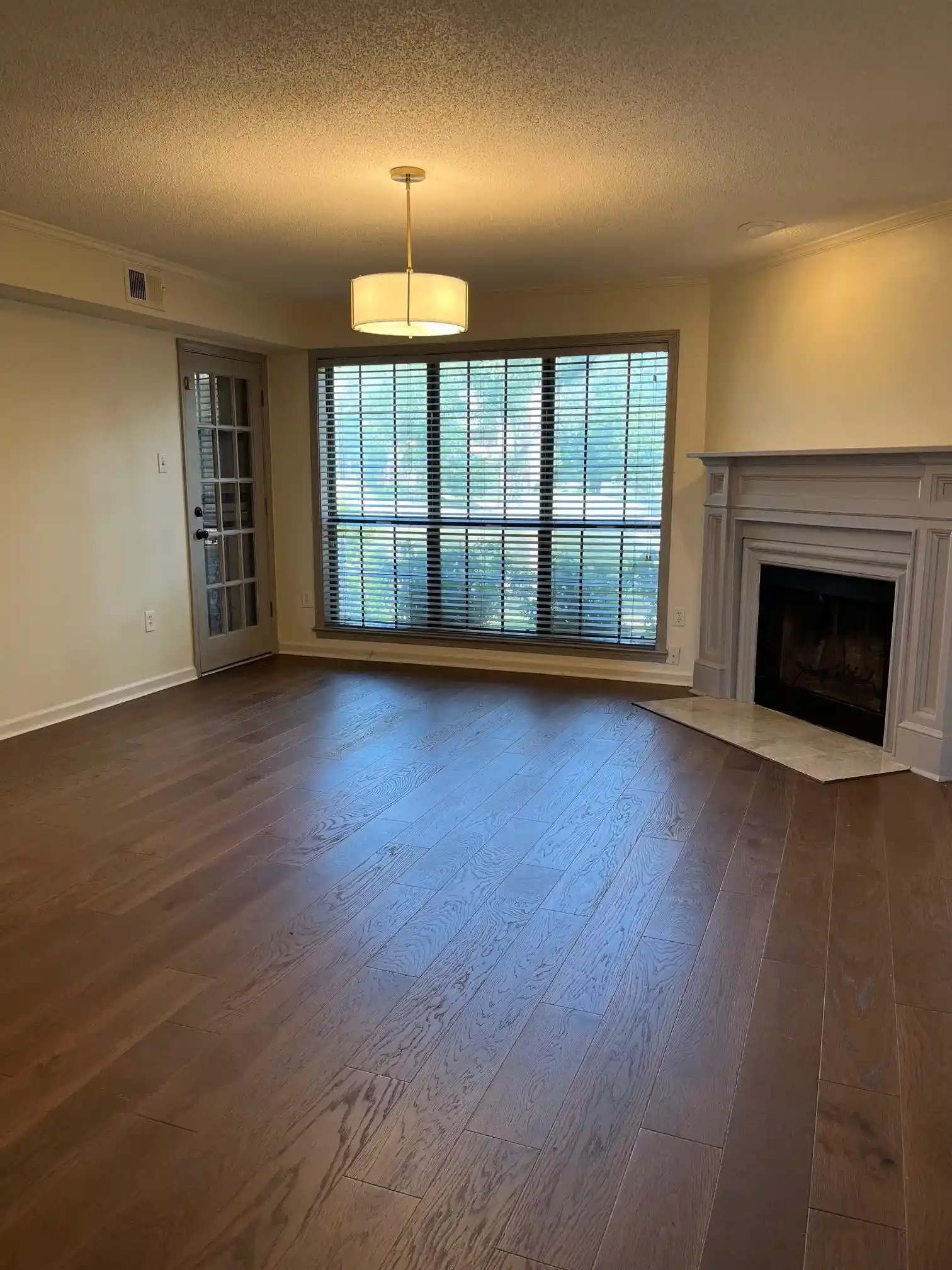 Photo 4 of Sale Pending at 6654 Pondside Cir #1, Memphis, TN 38119 | MLS# 10225133 | Listing updated on 2026-08-29