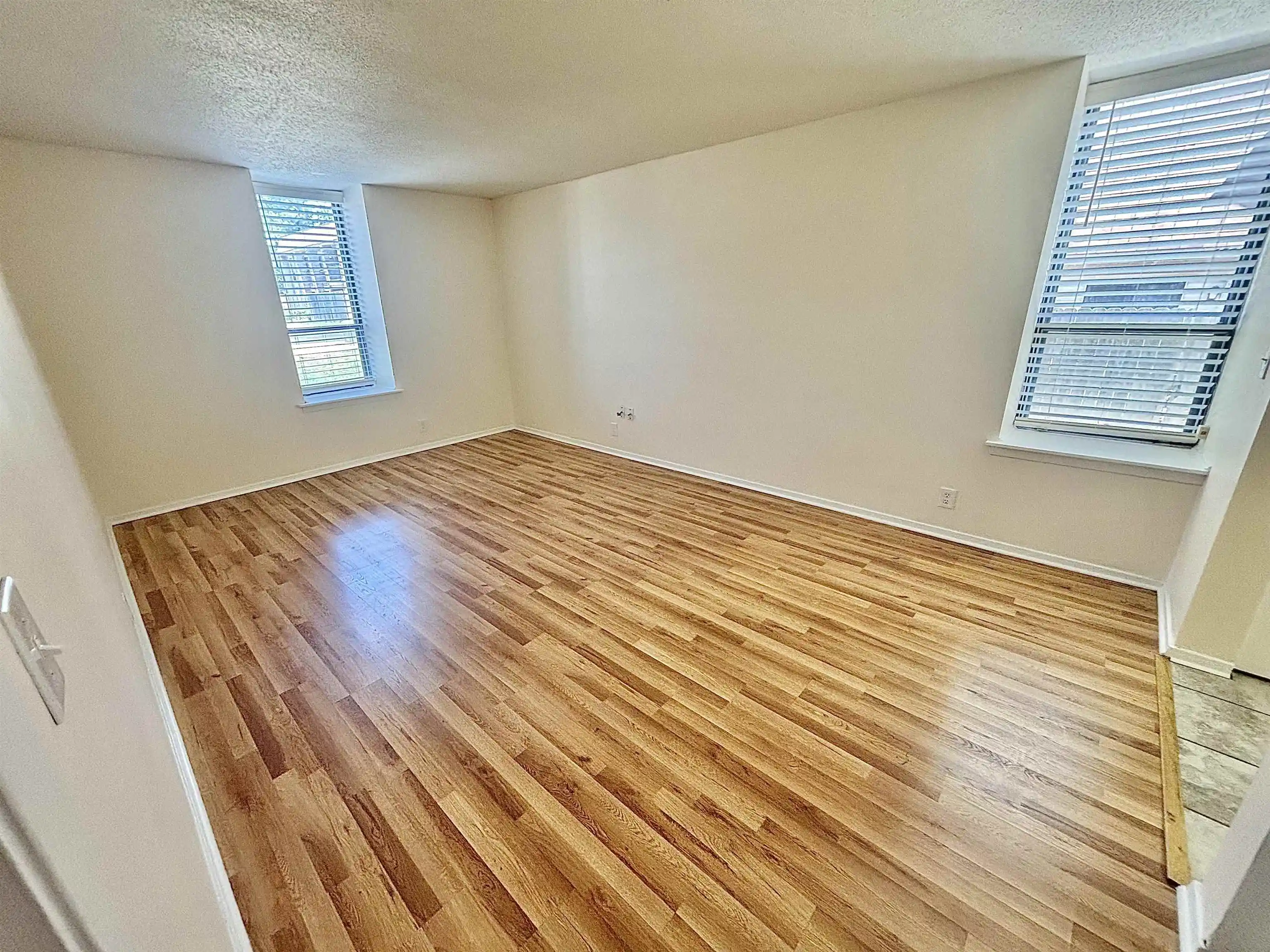 4th image of 6588 S Poplar Woods Cir #1, Germantown, TN 38138 | MLS# 10225163