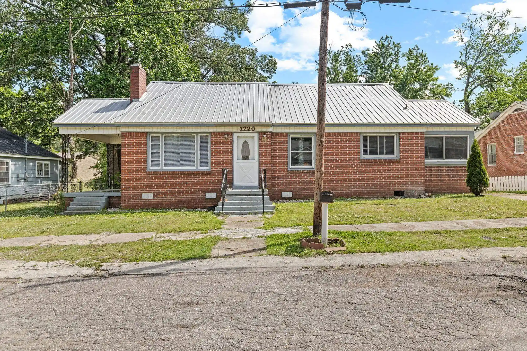 Homes for sale in Corinth, MS | 1220 Cruise St, Corinth, MS 38834 | MLS# 10225191