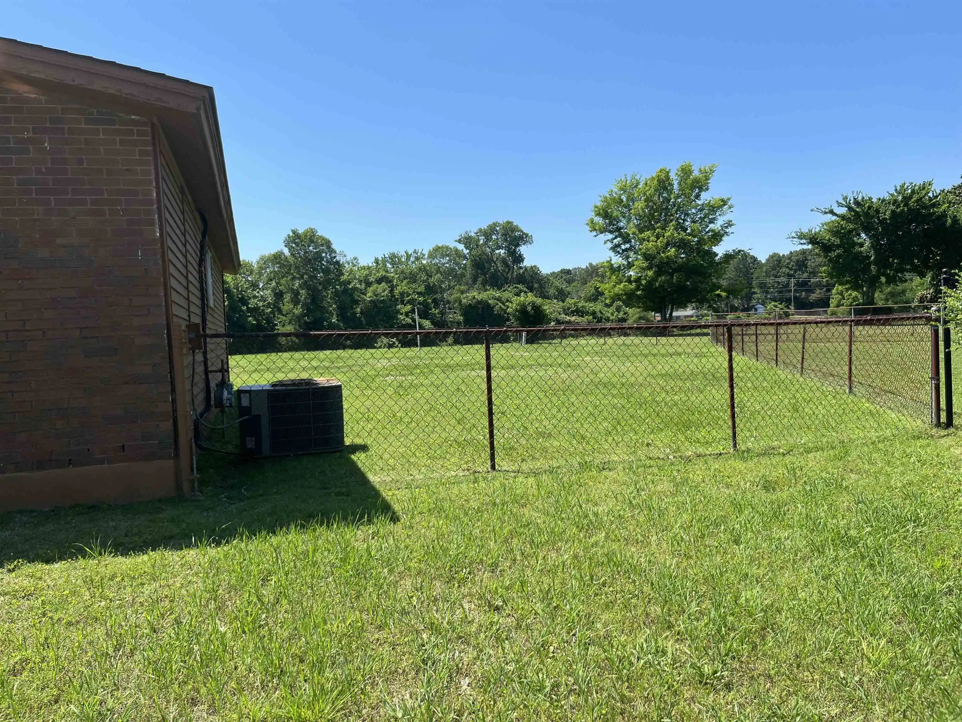 Photo 4 of Single family home for sale at 498 Tuton Cv, Memphis, TN 38109 | MLS# 10225192 | Listing updated on 2026-07-14