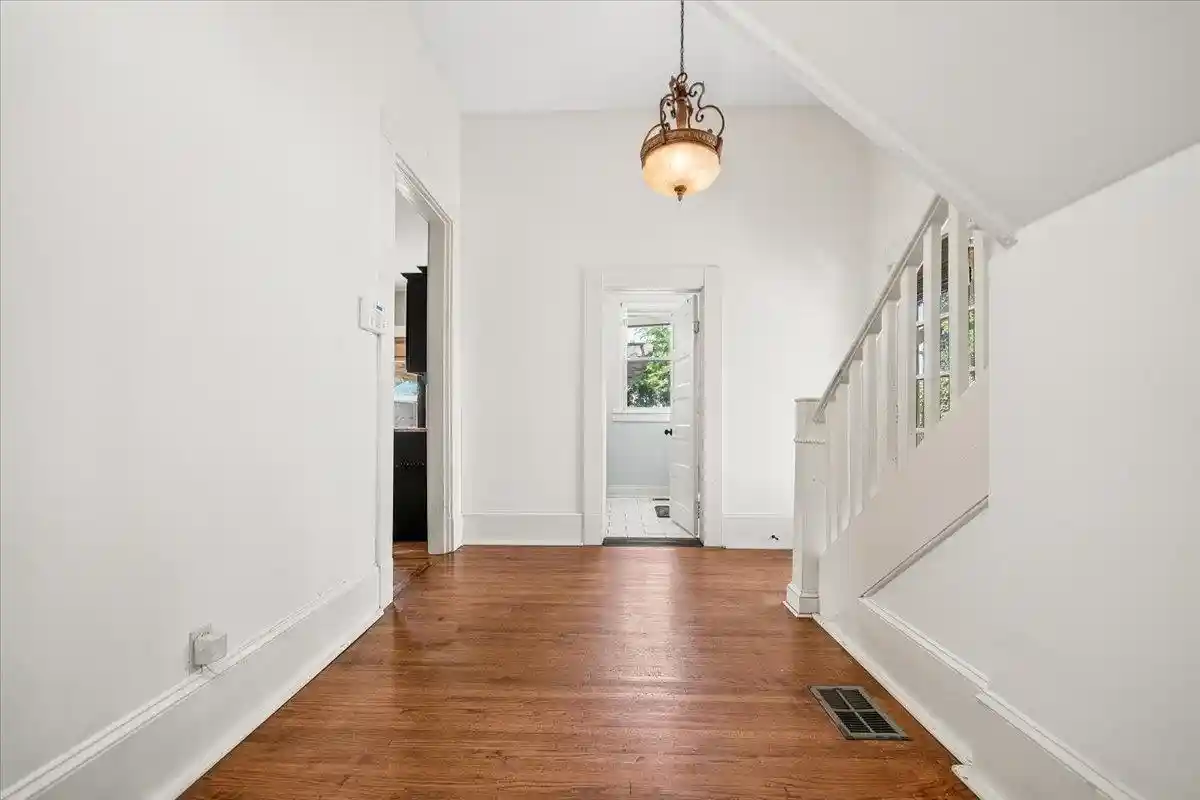 2nd image of 2179 Vinton Ave, Memphis, TN 38104 | MLS# 10225222