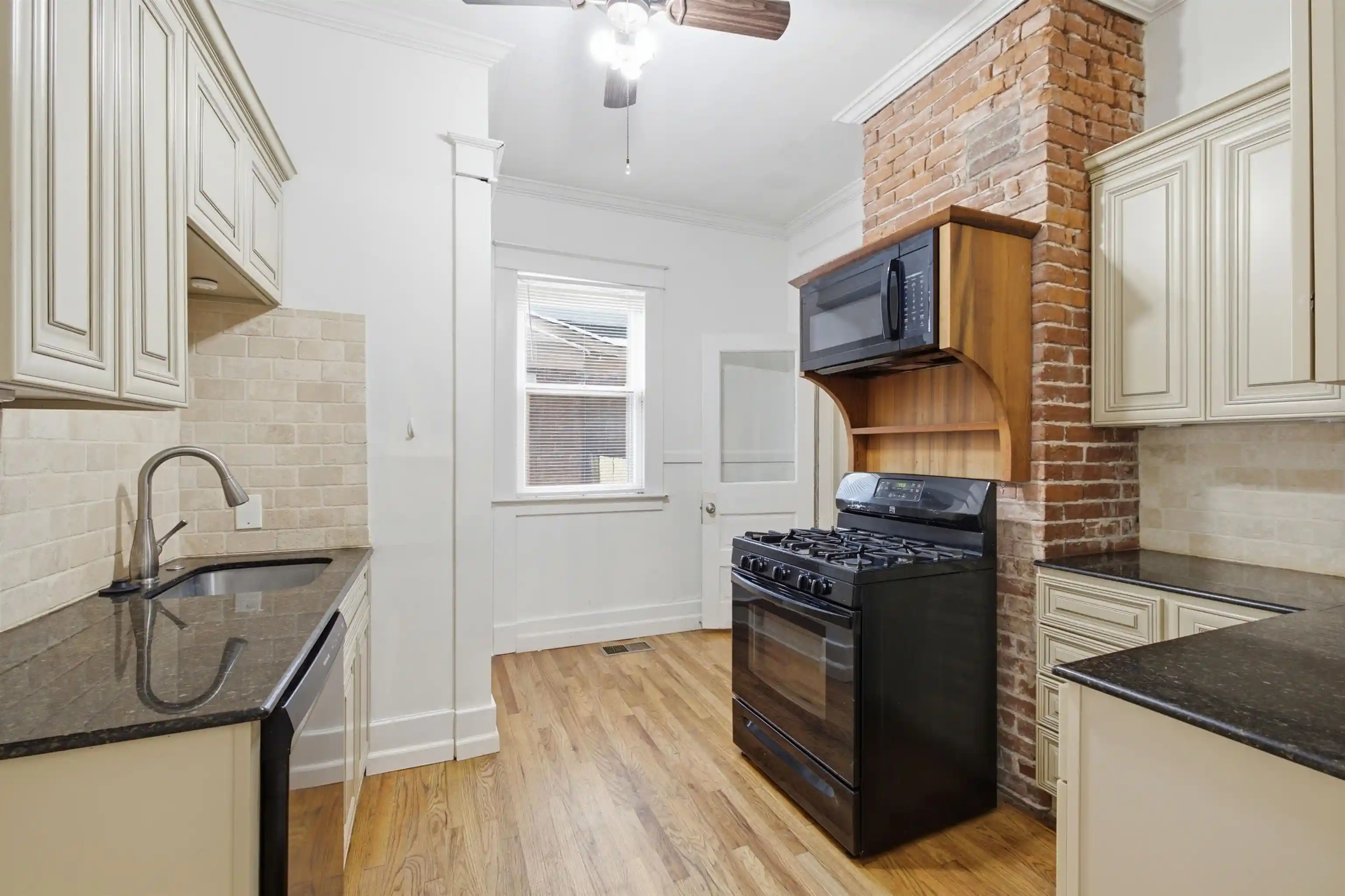 2nd image of 1234 Central Ave, Memphis, TN 38104 | MLS# 10225223