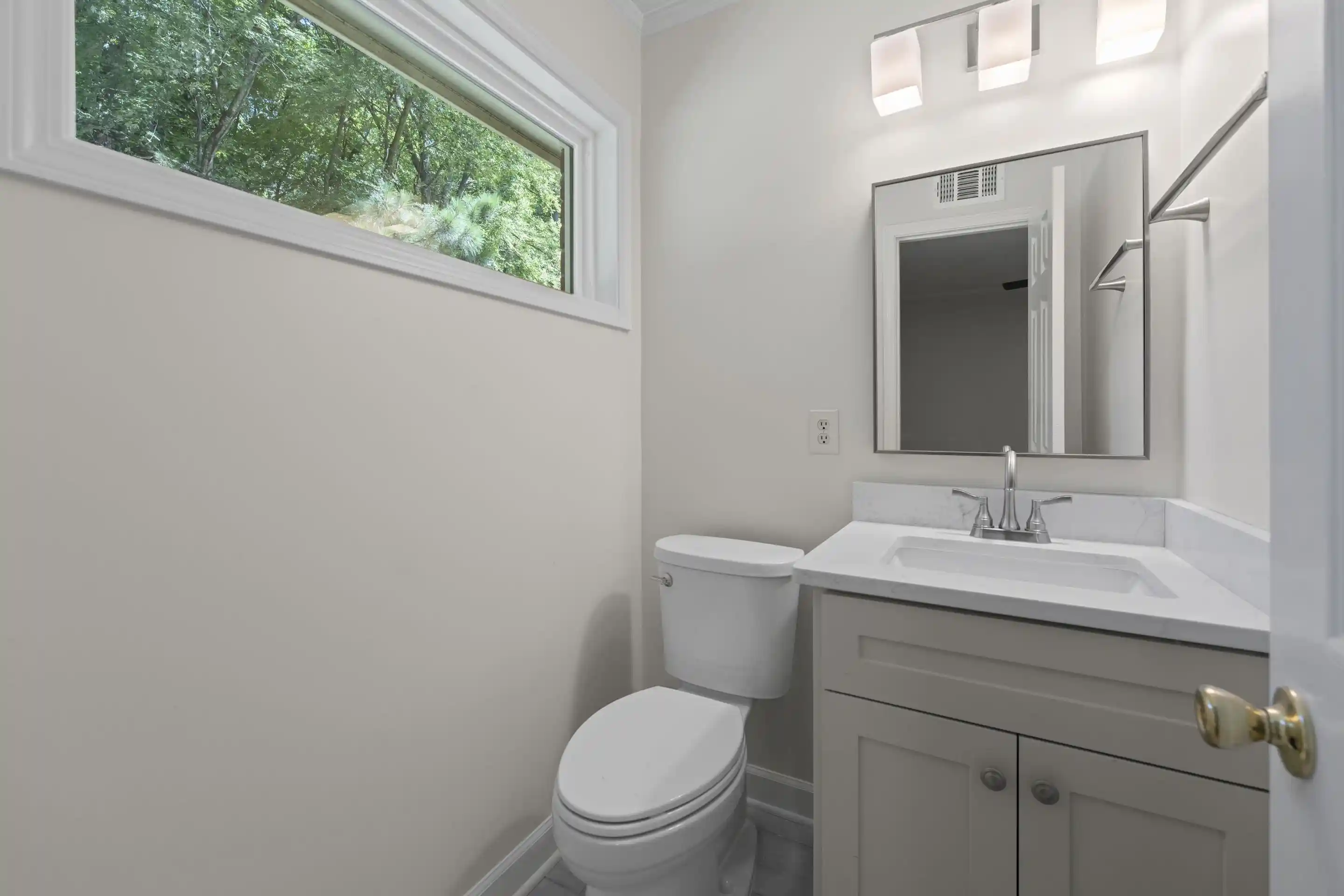 Photo 2 of Single family home for sale at 1019 Greencliff Rd, Collierville, TN 38017 | MLS# 10225224 | Listing updated on 2026-09-10