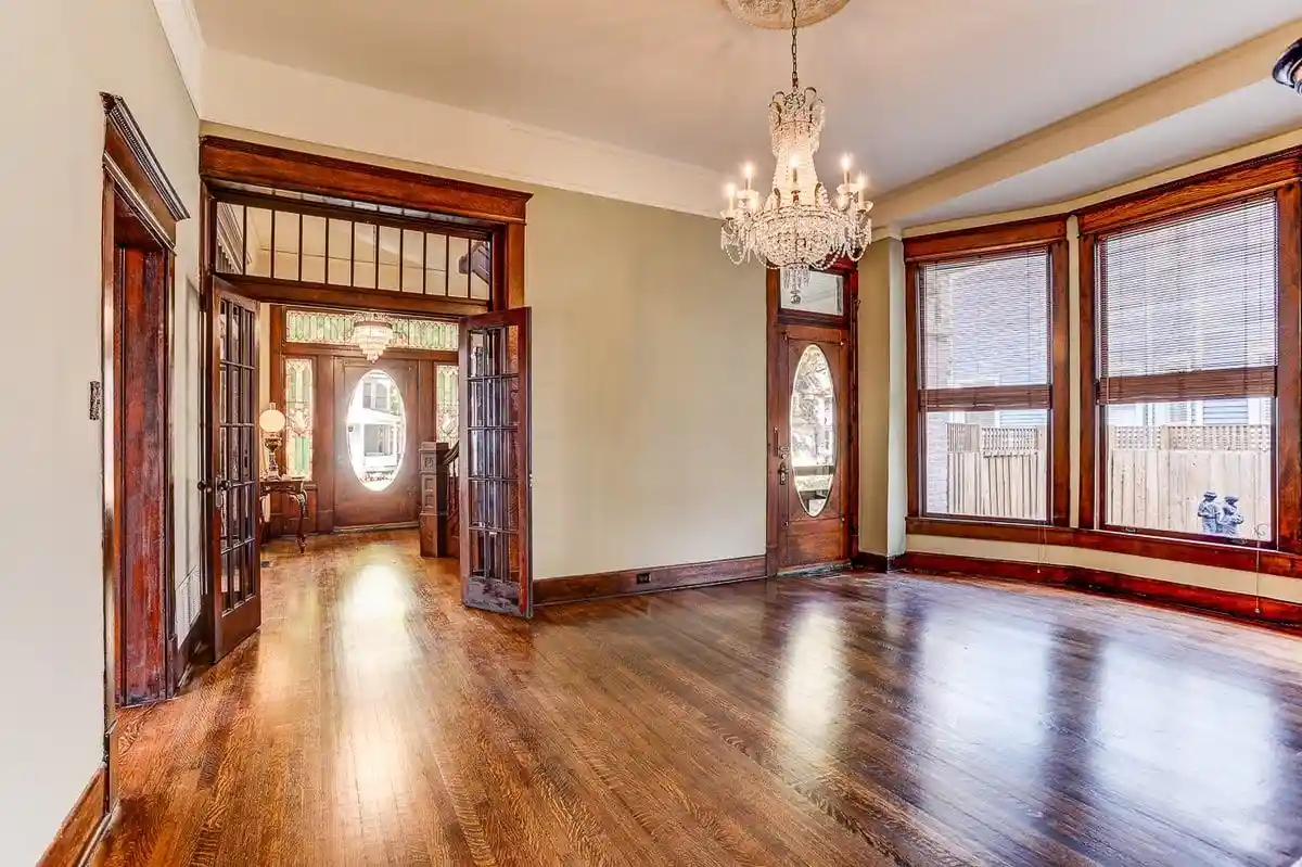 Photo 3 of Single family home for sale at 1323 Carr Ave, Memphis, TN 38104 | MLS# 10225240 | Listing updated on 2026-10-01