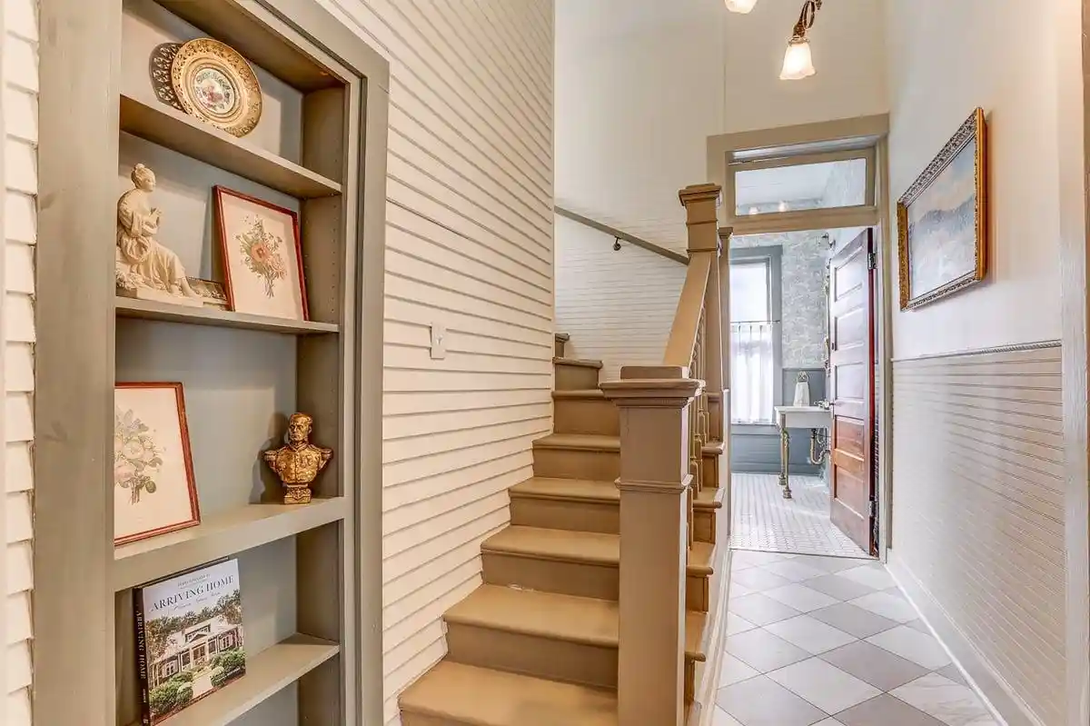 Photo 4 of Single family home for sale at 1323 Carr Ave, Memphis, TN 38104 | MLS# 10225240 | Listing updated on 2026-10-01