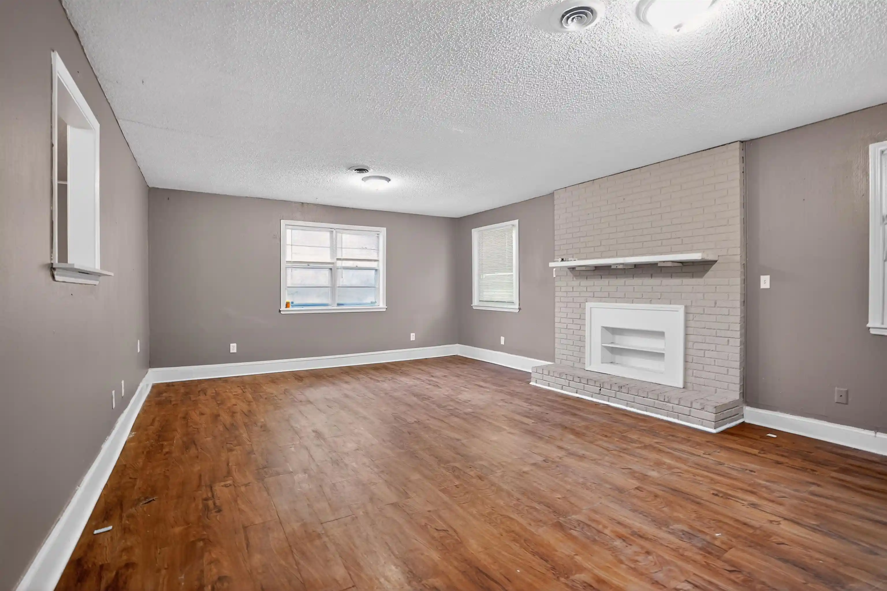 Photo 1 of Sale Pending at 2863 Laredo St, Memphis, TN 38127 | MLS# 10225246 | Listing updated on 2026-10-27