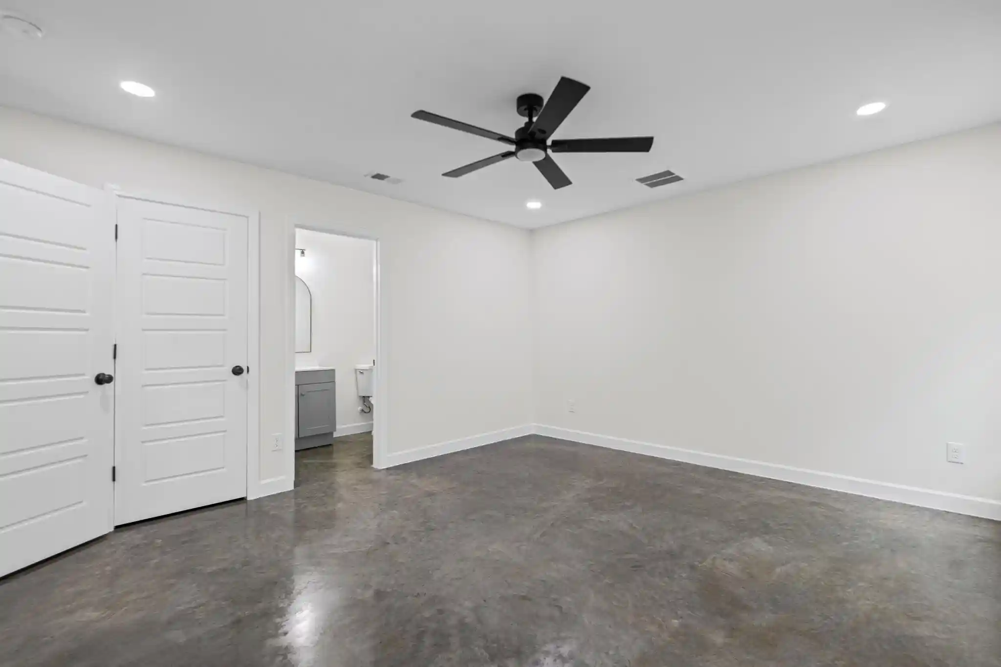 5th image of 3294 E Oak Side Dr, Memphis, TN 38118 | MLS# 10225248